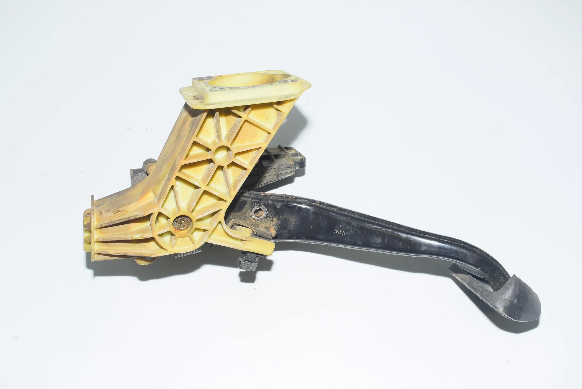 Brake Pedal – OEM 9144253 · BMW 7 (F01, F02) BMW 7 (F01, F02) 2011 – 3