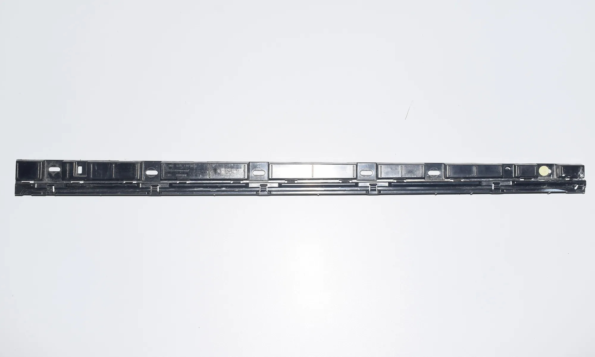 Other Body Parts – OEM 7187101 · BMW 7 (F01, F02) BMW 7 (F01, F02) 2011