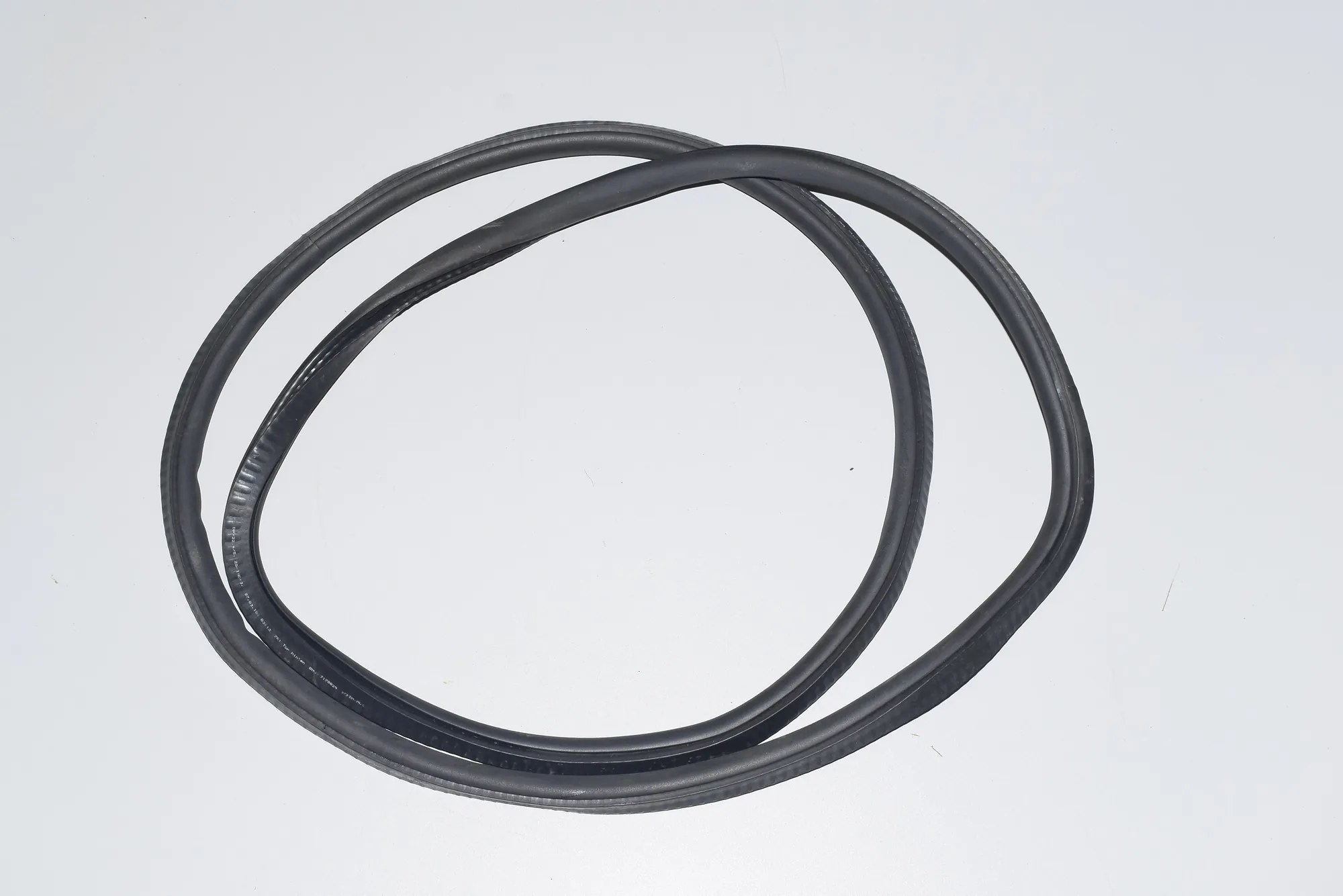 Rear Left Door Seal Rubber – OEM 7178029 · BMW 7 (F01, F02) BMW 7 (F01, F02) 2011
