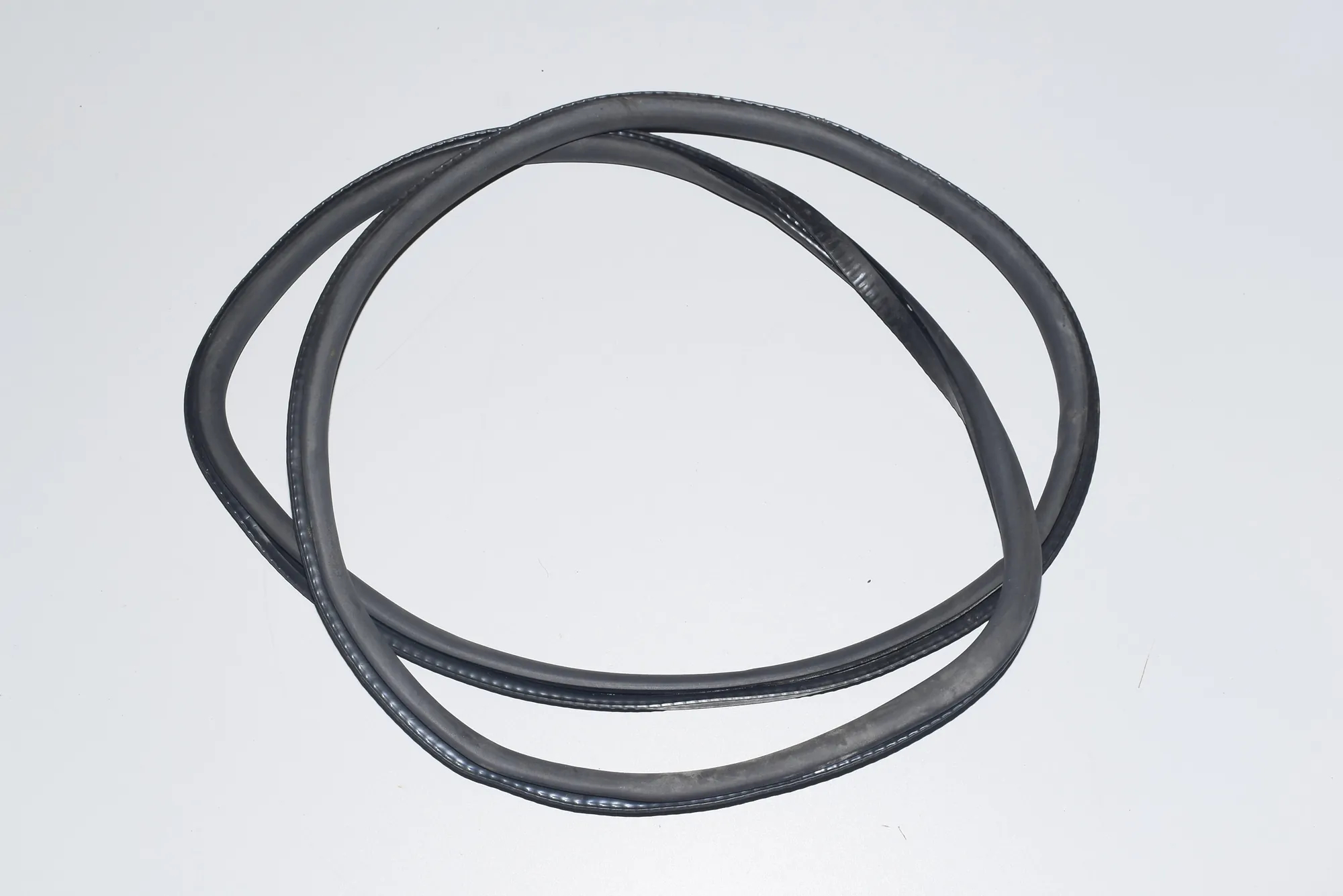 Rear Left Door Seal Rubber – OEM 7178029 · BMW 7 (F01, F02) BMW 7 (F01, F02) 2011 – 3