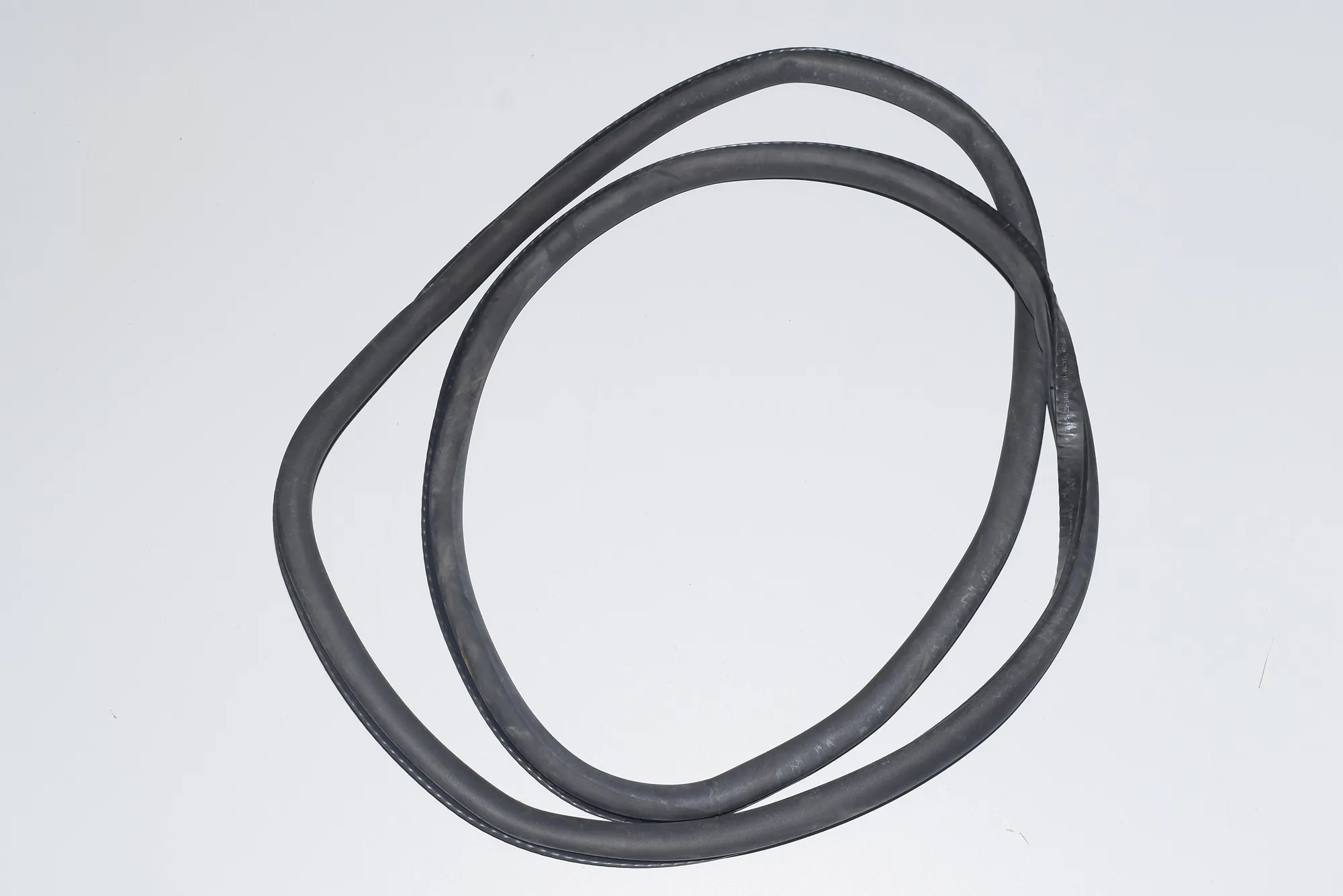 Rear Right Door Seal Rubber – OEM 7178029 · BMW 7 (F01, F02) BMW 7 (F01, F02) 2011 – 4