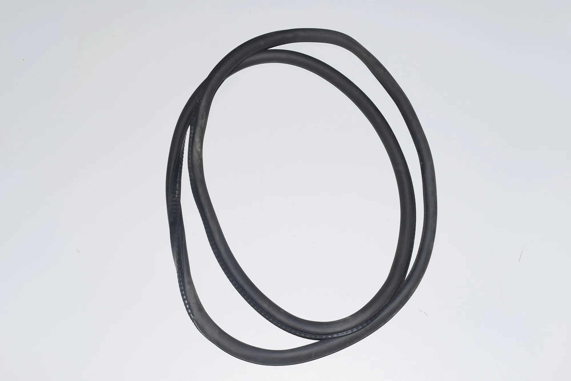 Rear Right Door Seal Rubber – OEM 7178029 · BMW 7 (F01, F02) BMW 7 (F01, F02) 2011 – 2