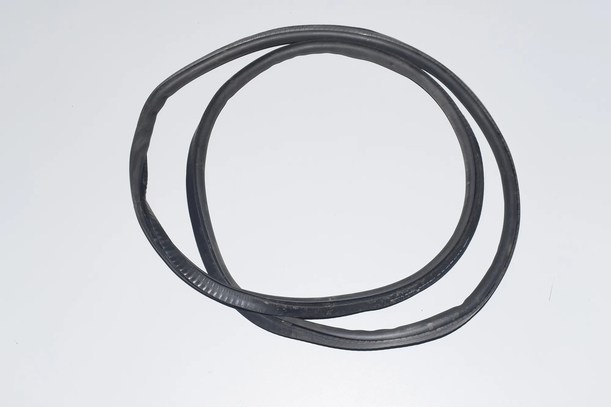 Front Left Door Seal Rubber – OEM 7177999 · BMW 7 (F01, F02) BMW 7 (F01, F02) 2011 – 2
