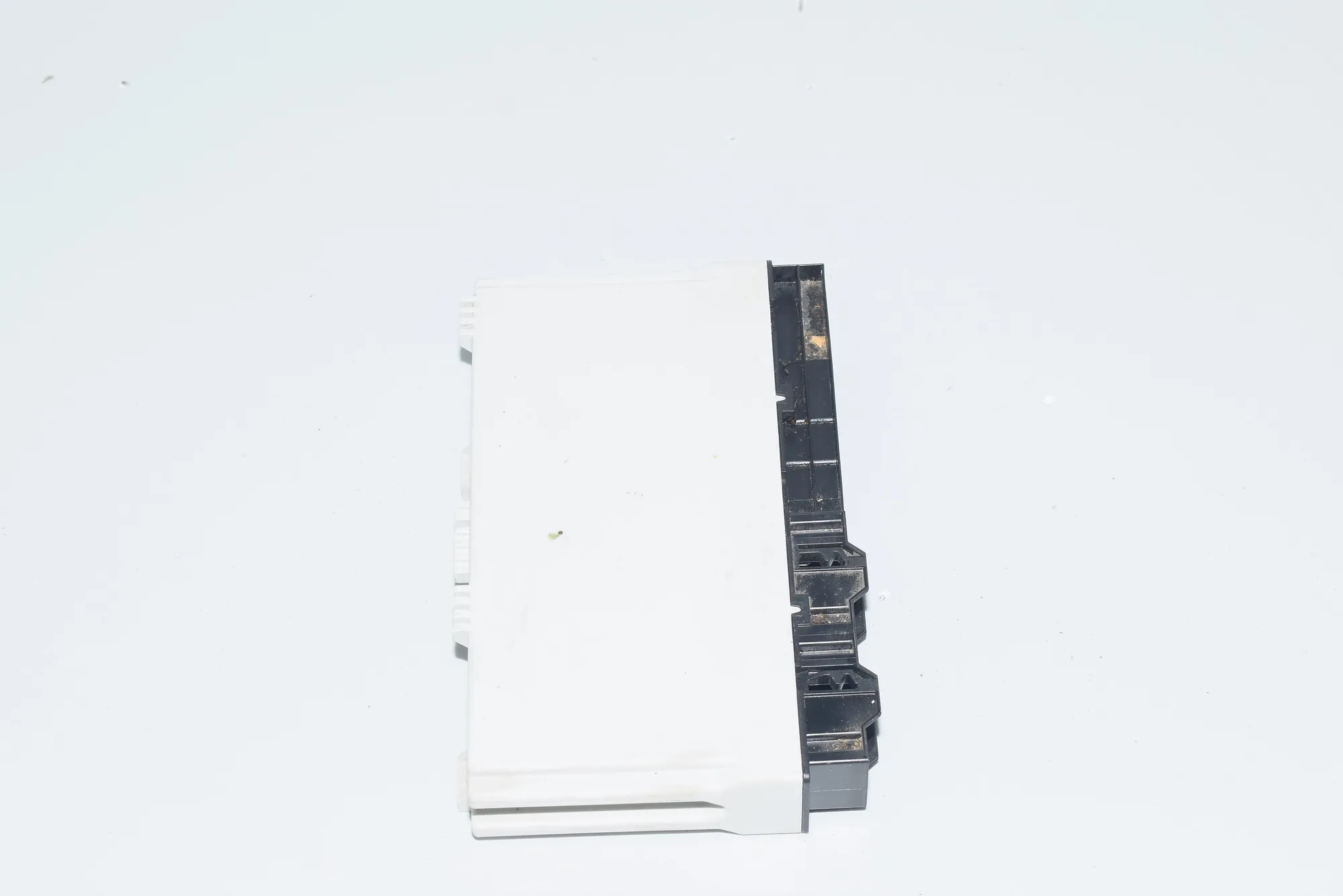 Front Left Seat Control Unit – OEM 9297344 · BMW 7 (F01, F02) BMW 7 (F01, F02) 2011 – 2