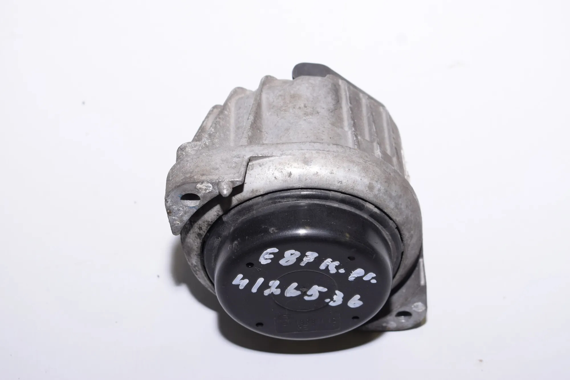 Left Side Engine Mount – OEM 139811 · BMW 1 (E87) 118 d 2008 – 2