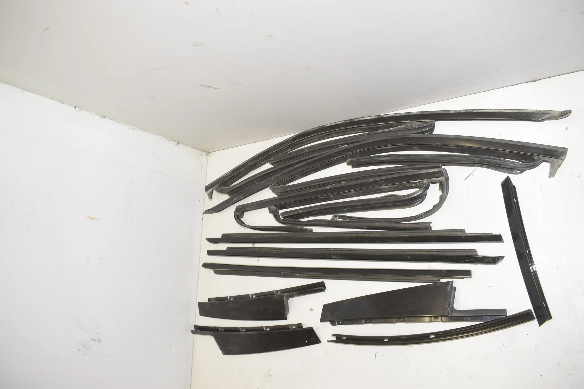 Exterior Trim Kit – OEM 7407403 · BMW 3 Touring (G21) (2019 - -) 320 d 2024 – 4