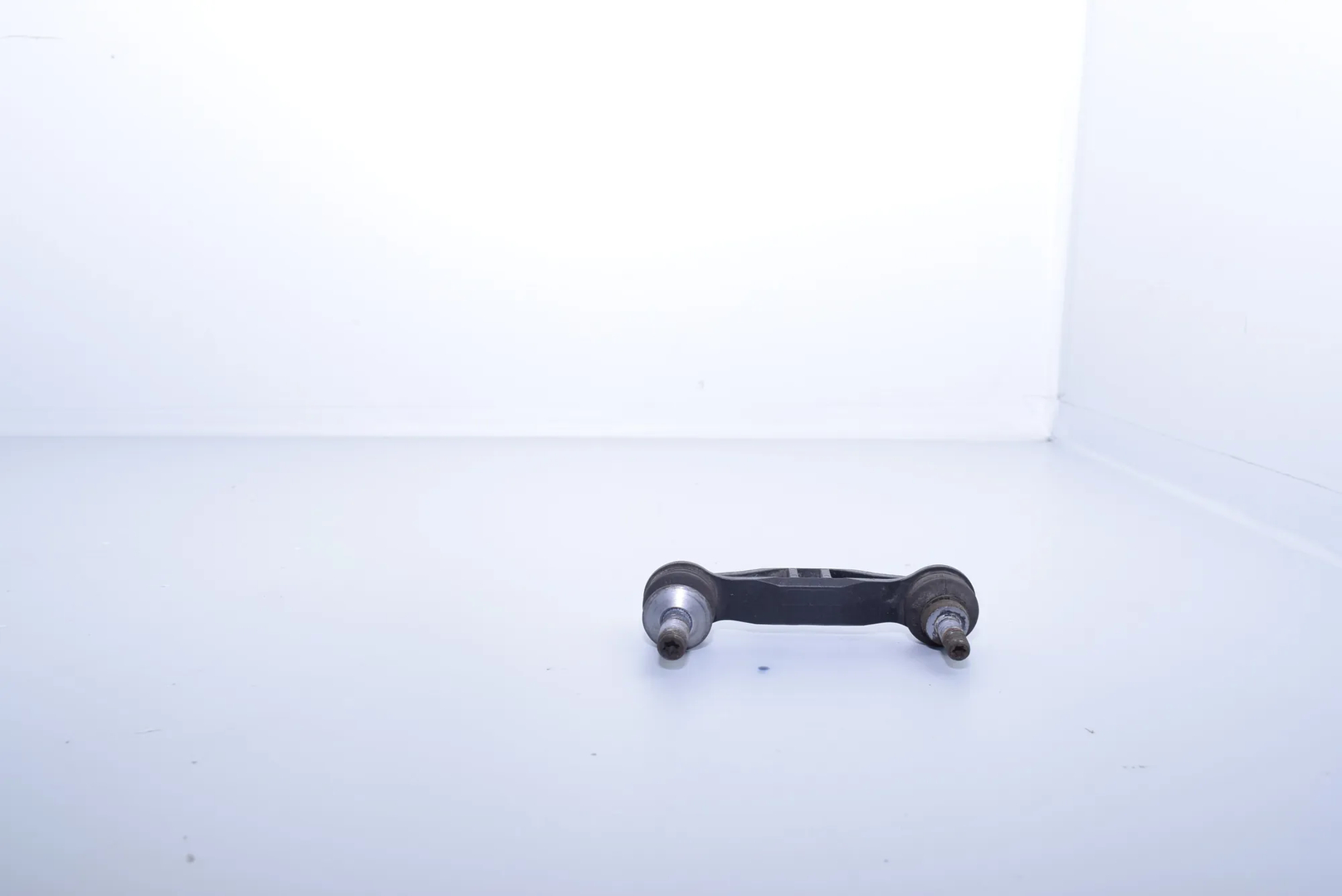 Rear Left Stabilizer Link · BMW 5 (F10) 520 d 2010
