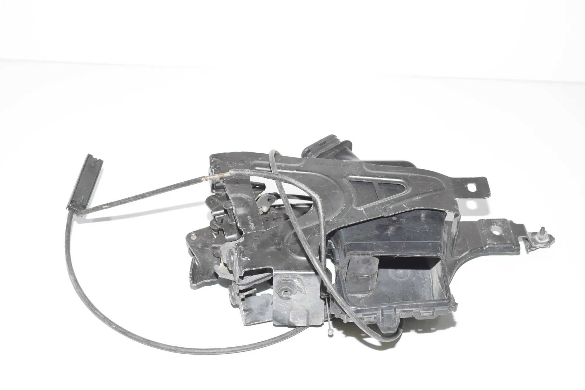 Bonnet Lock – OEM 139896 · BMW 7 (F01, F02) BMW 7 (F01, F02) 730 d 2008 – 3