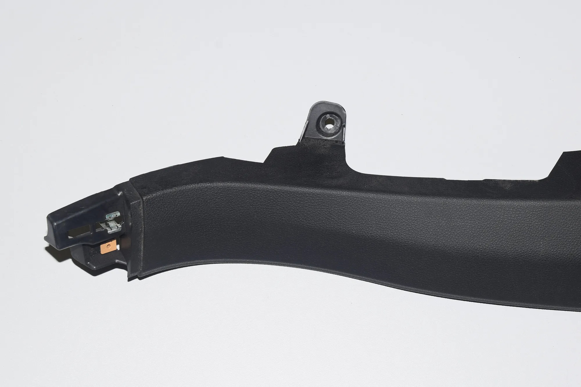 Rear Left Pillar Trim – OEM 9112885 · BMW 7 (F01, F02) 750 d xDrive 2013 – 3