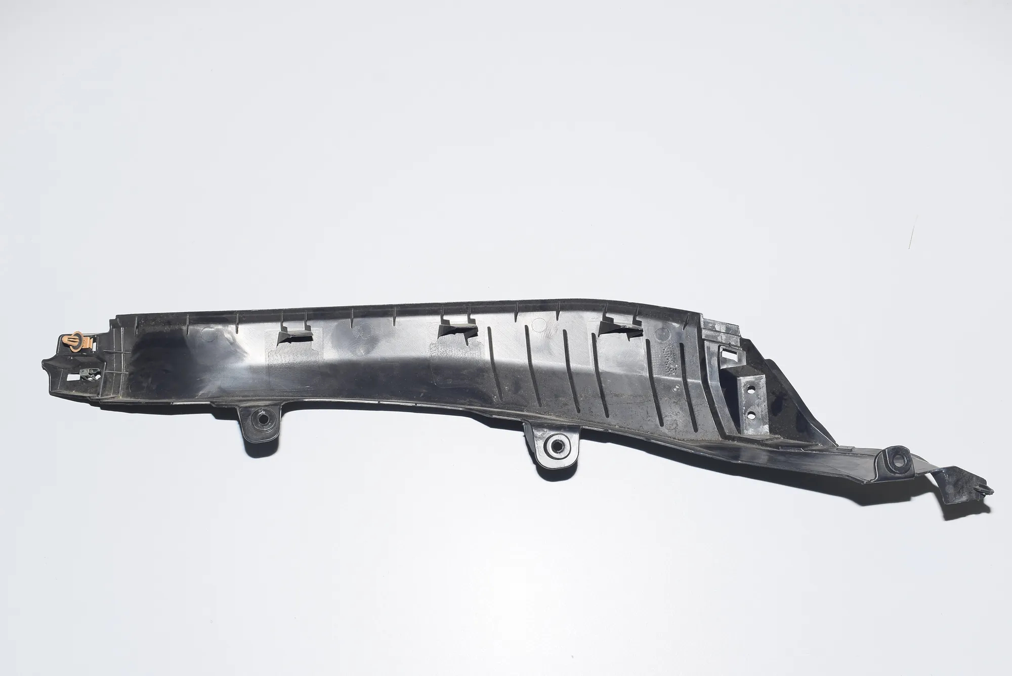 Rear Left Pillar Trim – OEM 9112885 · BMW 7 (F01, F02) 750 d xDrive 2013 – 2