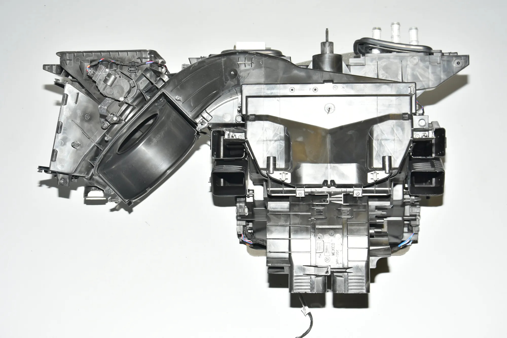 Interior Heater – OEM 9291200 · BMW X5 (F15, F85) BMW X5 (F15, F85) 2014