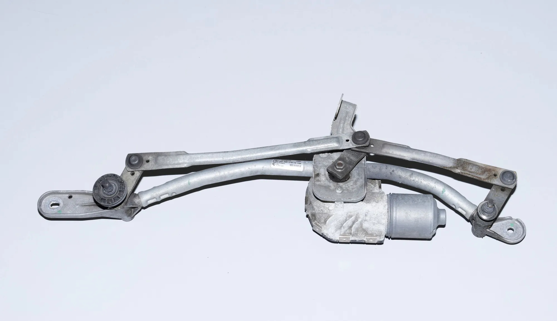 Front Windshield Wiper Mechanism – OEM 7272452 · BMW 7 7 (F01, F02) (2008 - 2015) 730 d (2008 - 2012, 3.0 L, 180 kW) 2011 – 2
