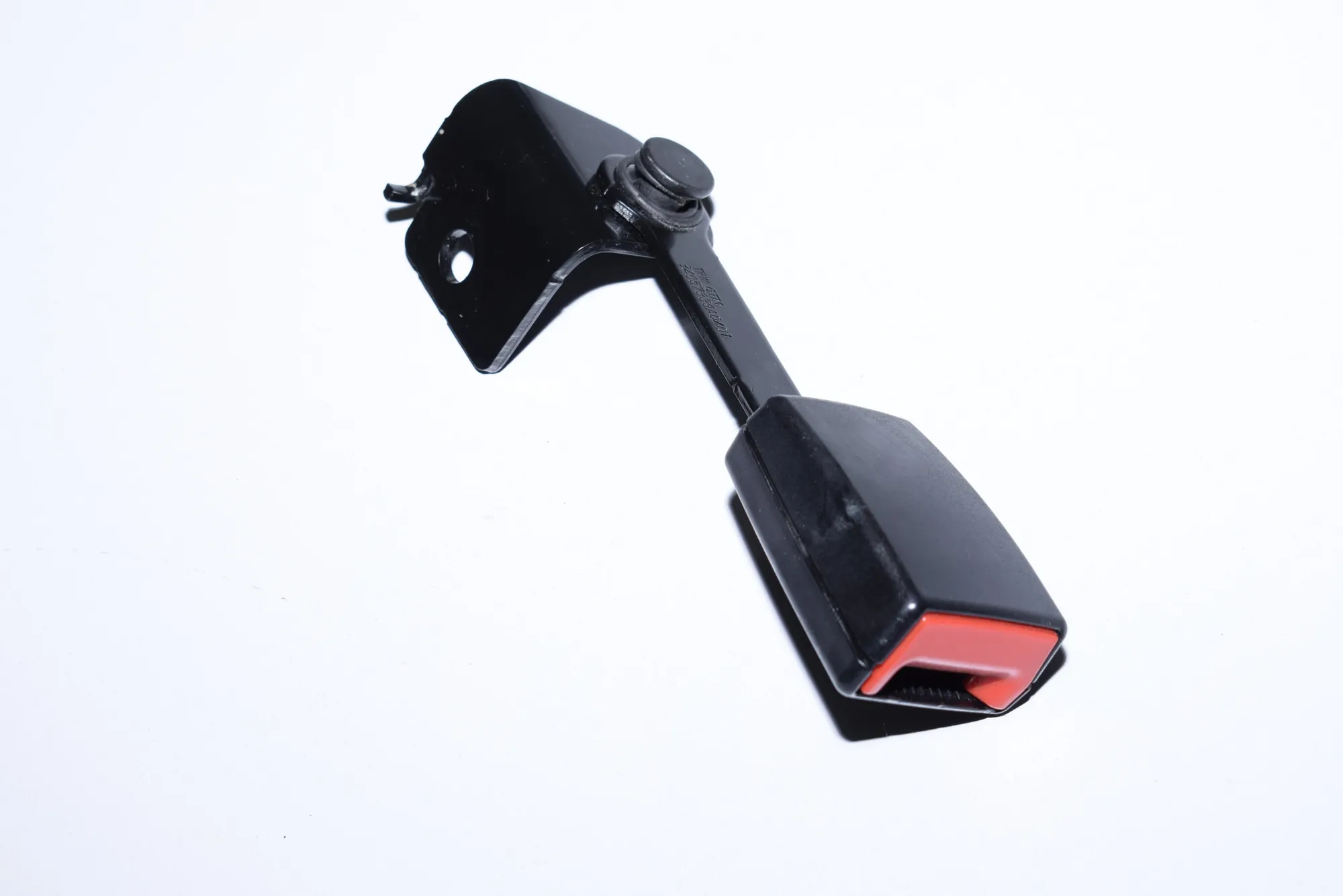 Rear Left Seat Buckle – OEM 7220857 · BMW 7 (F01, F02) 730 d 2011