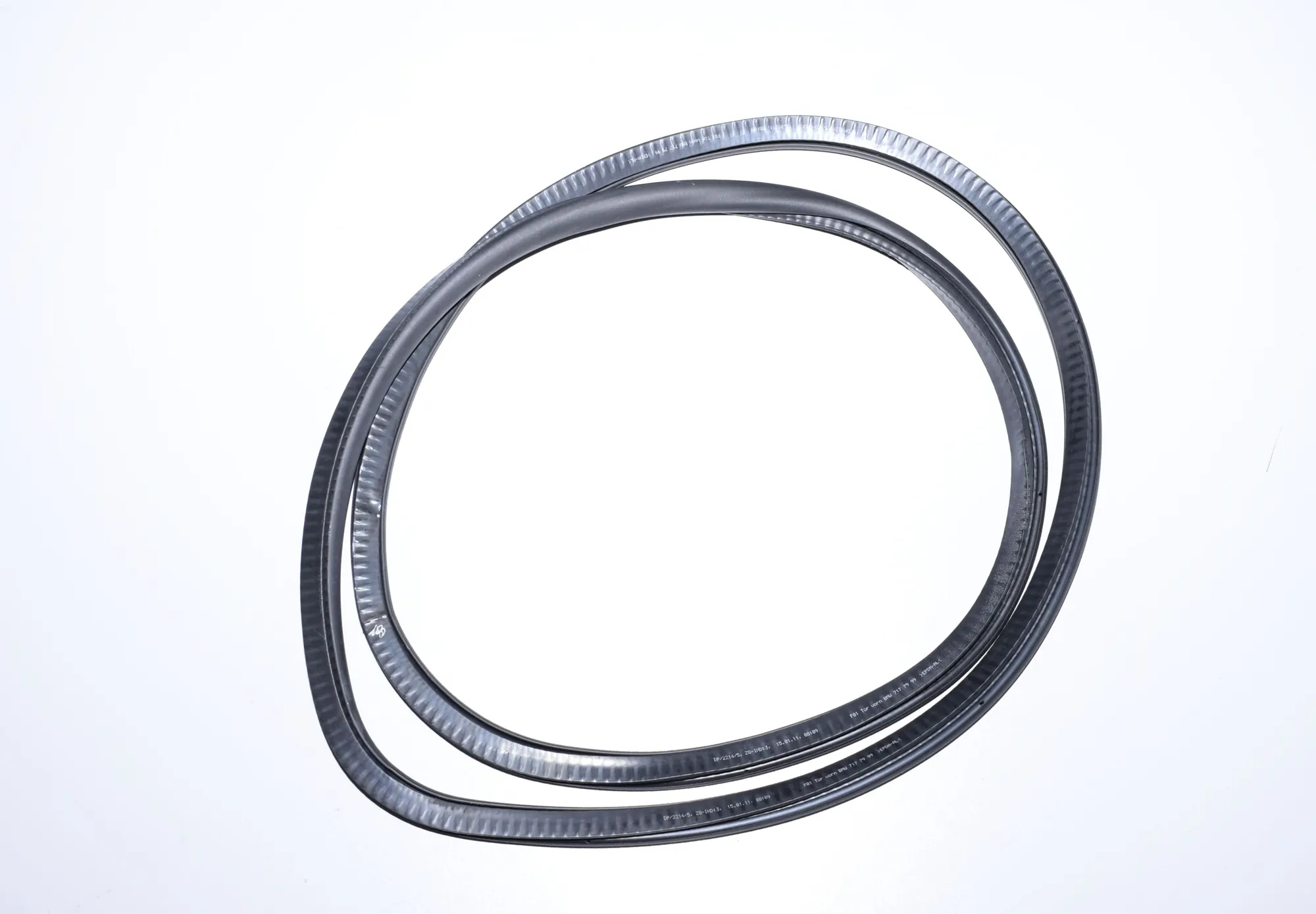Front Left Door Seal Rubber – OEM 7177999 · BMW 7 (F01, F02) 730 d 2011 – 2