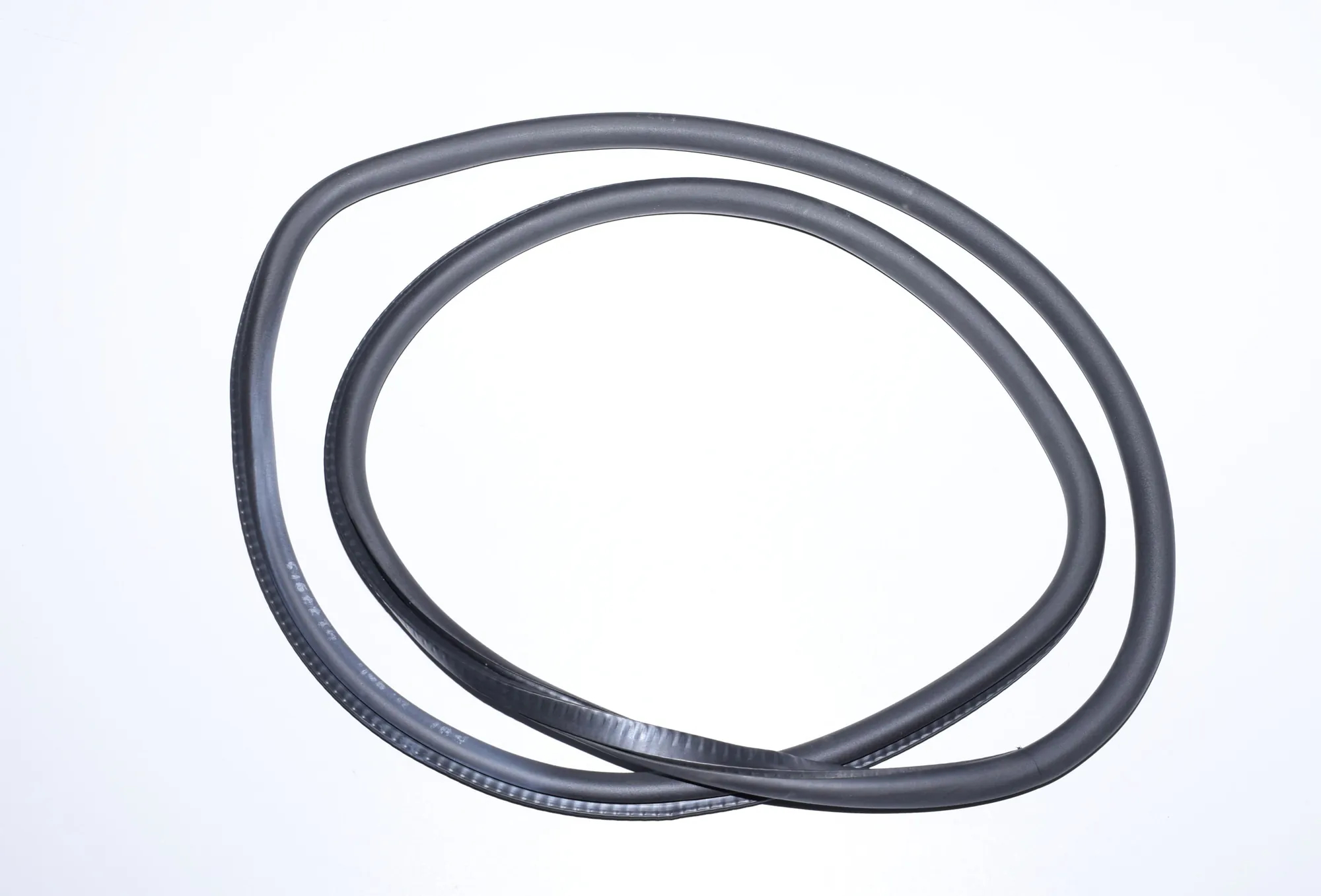 Rear Right Door Seal Rubber – OEM 7178029 · BMW 7 (F01, F02) 730 d 2011 – 3