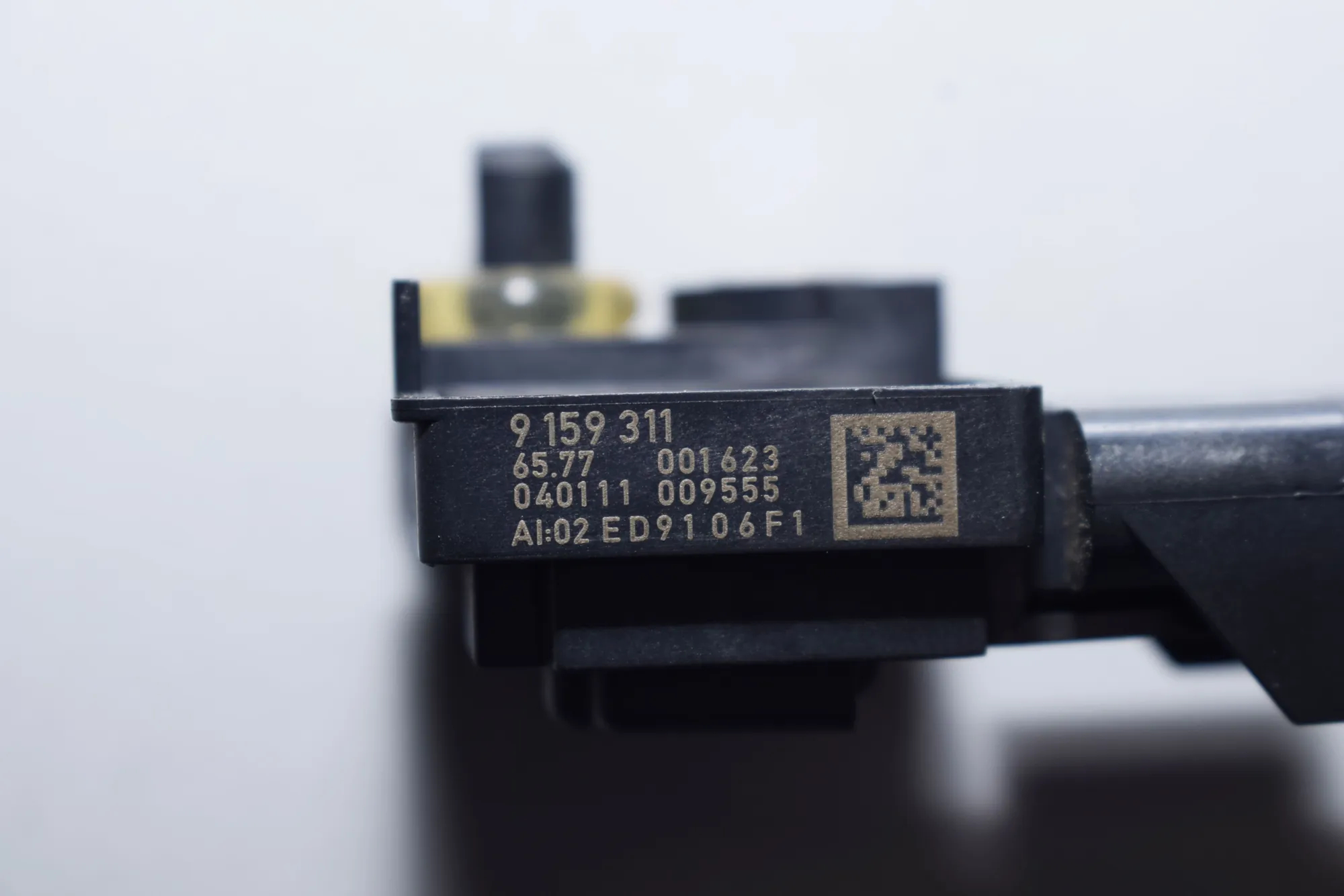 Front Right Impact Sensor – OEM 9159311 · BMW 7 (F01, F02) 730 d 2011 – 5