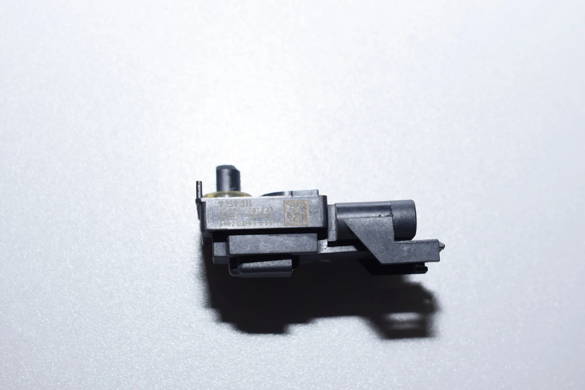 Front Right Impact Sensor – OEM 9159311 · BMW 7 (F01, F02) 730 d 2011 – 4