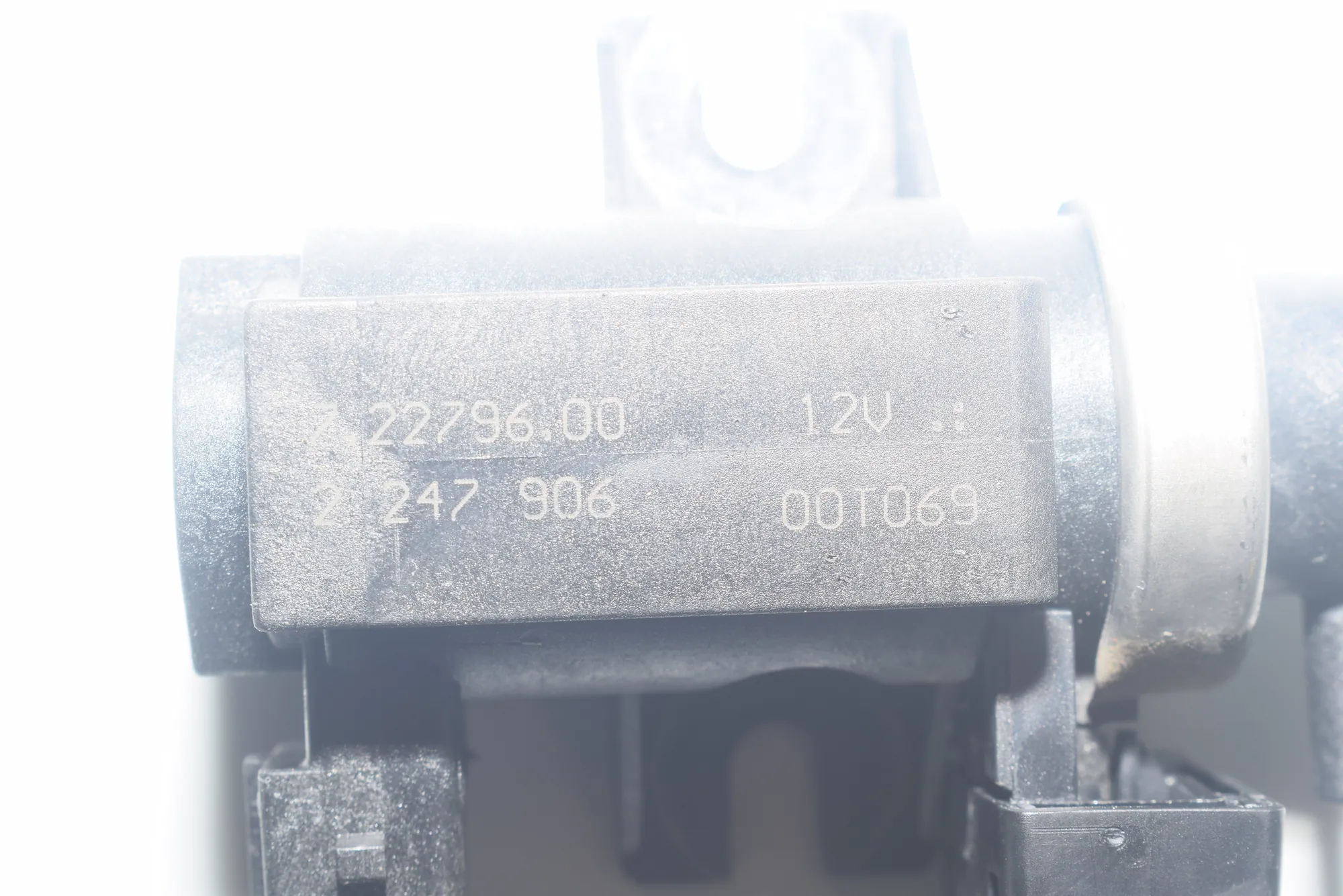 Solenoid Valve – OEM 2247906 · BMW 5 Touring (E39) 530 d 2000 – 5