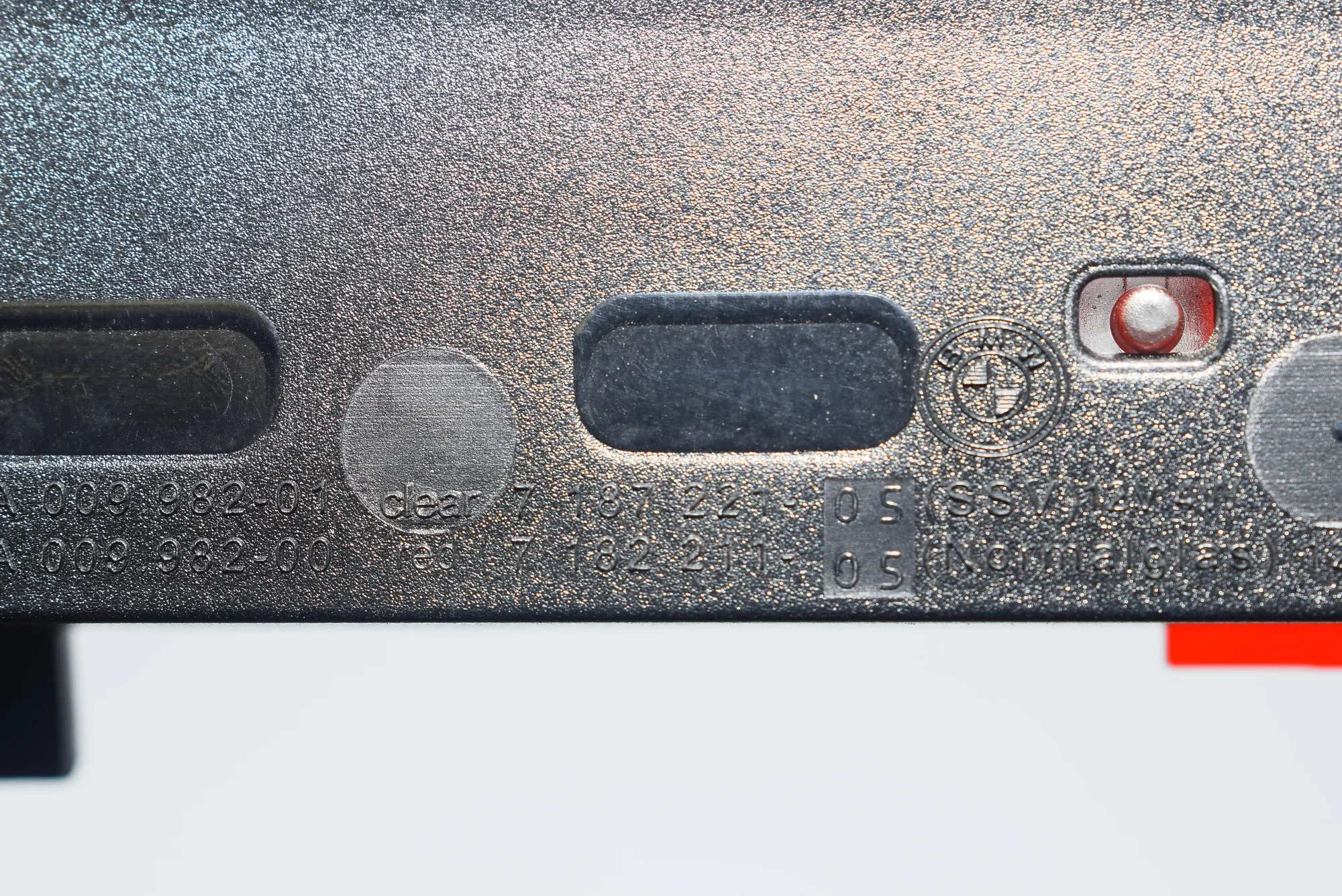 Rear Third Brake Stop Light – OEM 7182211 · BMW 7 (F01, F02) 730 d 2009 – 3