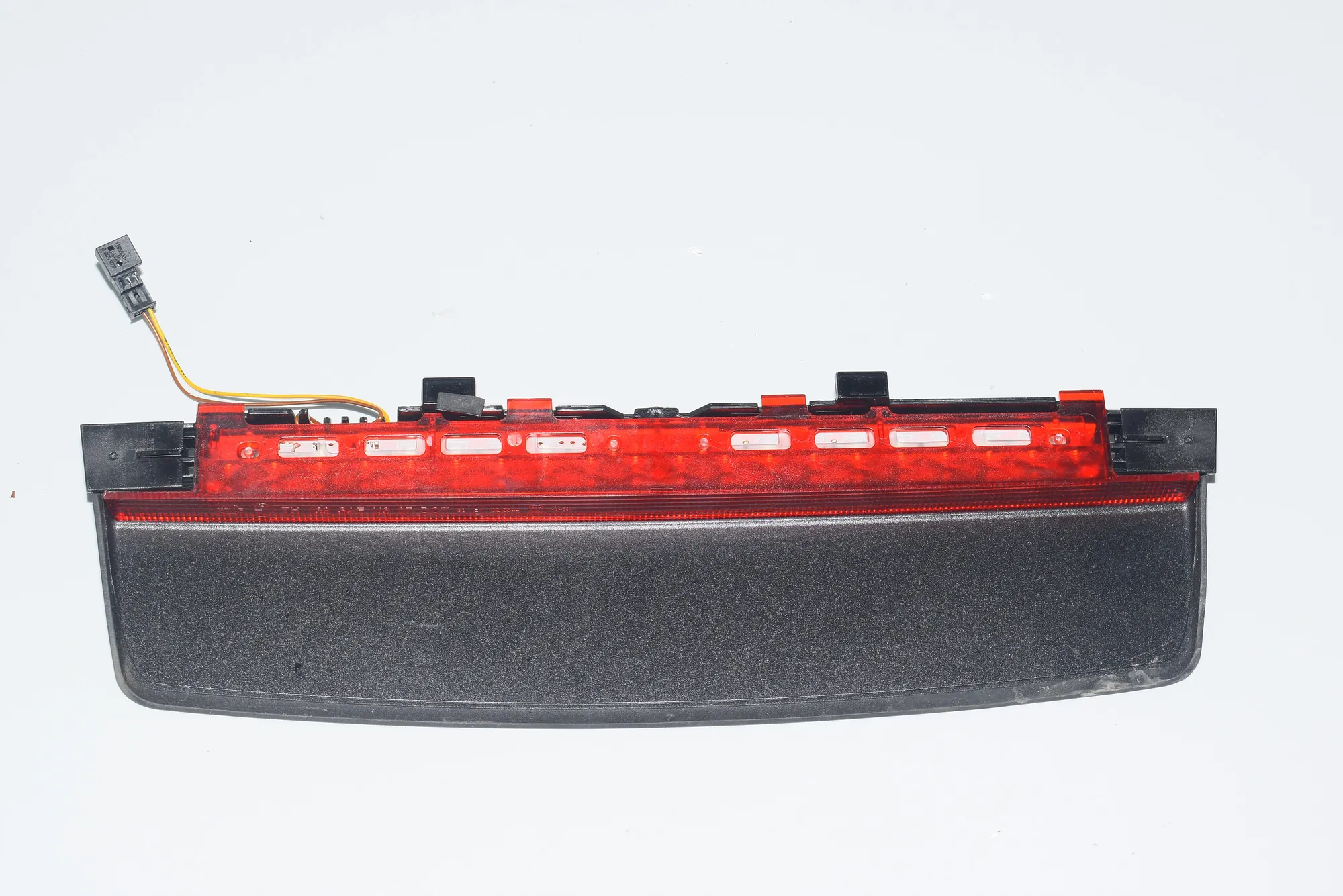 Rear Third Brake Stop Light – OEM 7182211 · BMW 7 (F01, F02) 730 d 2009 – 5