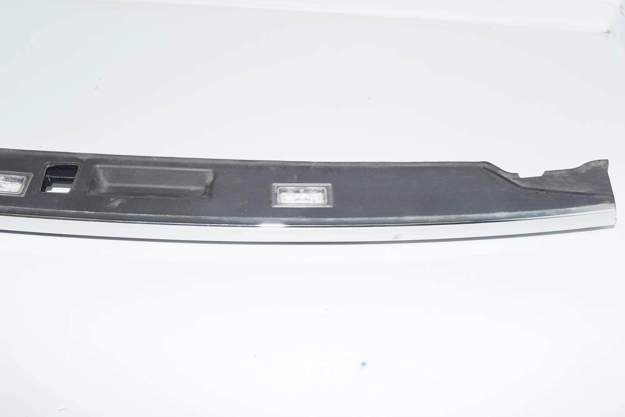 License Plate Lights – OEM 720035 · BMW 7 (F01, F02) 730 d 2009 – 4