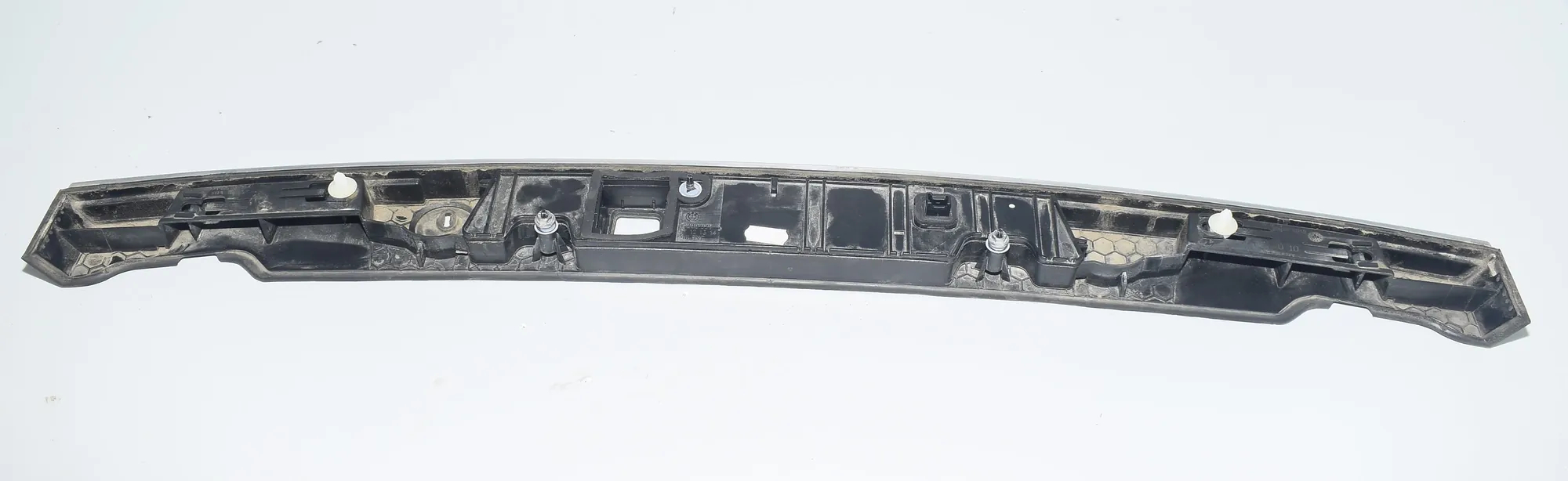 License Plate Lights – OEM 720035 · BMW 7 (F01, F02) 730 d 2009 – 3