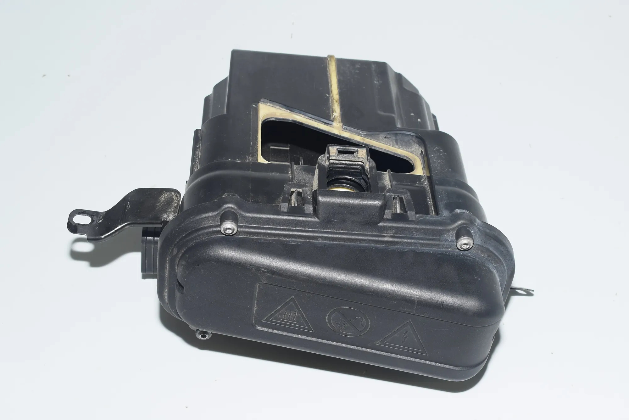 Other Engine Compartment Parts – OEM 7555193 · BMW 7 (F01, F02) 730 d 2009 – 2