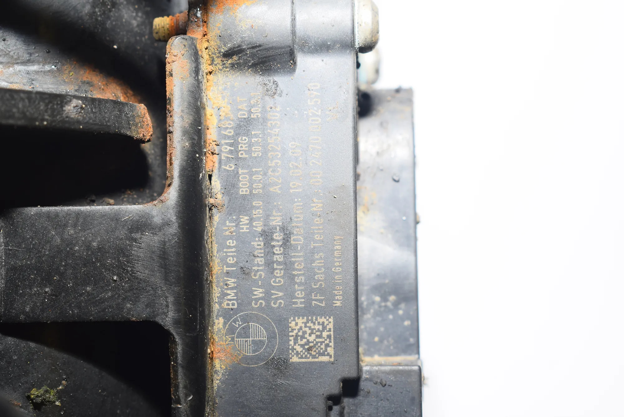 Front Left Shock Absorber – OEM 6791683 · BMW 7 (F01, F02) 730 d 2009 – 5