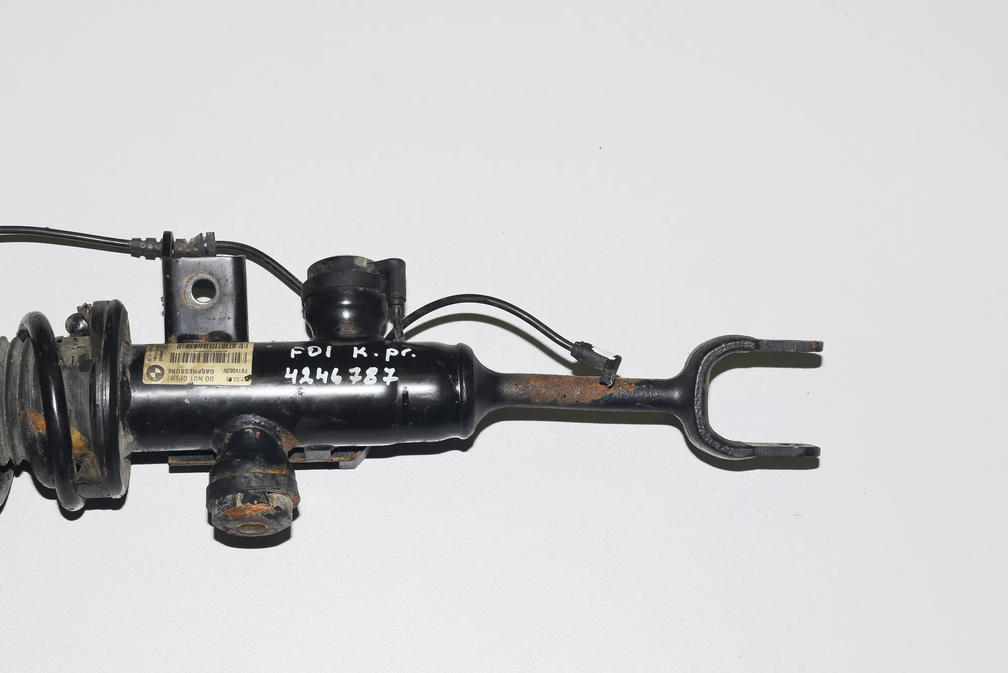 Front Left Shock Absorber – OEM 6791683 · BMW 7 (F01, F02) 730 d 2009 – 7