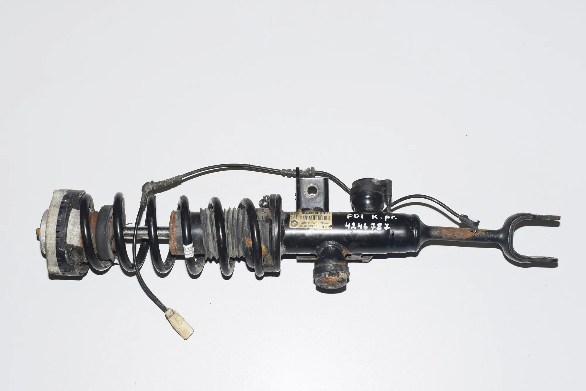 Front Left Shock Absorber – OEM 6791683 · BMW 7 (F01, F02) 730 d 2009