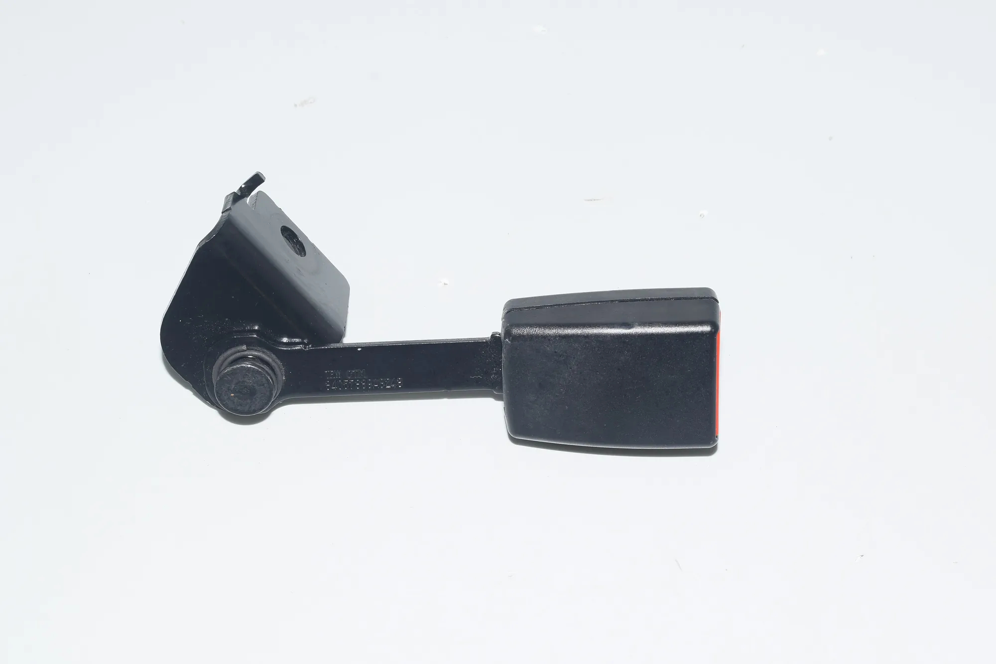 Rear Left Seat Buckle – OEM 7220858 · BMW 7 (F01, F02) 730 d 2009 – 4