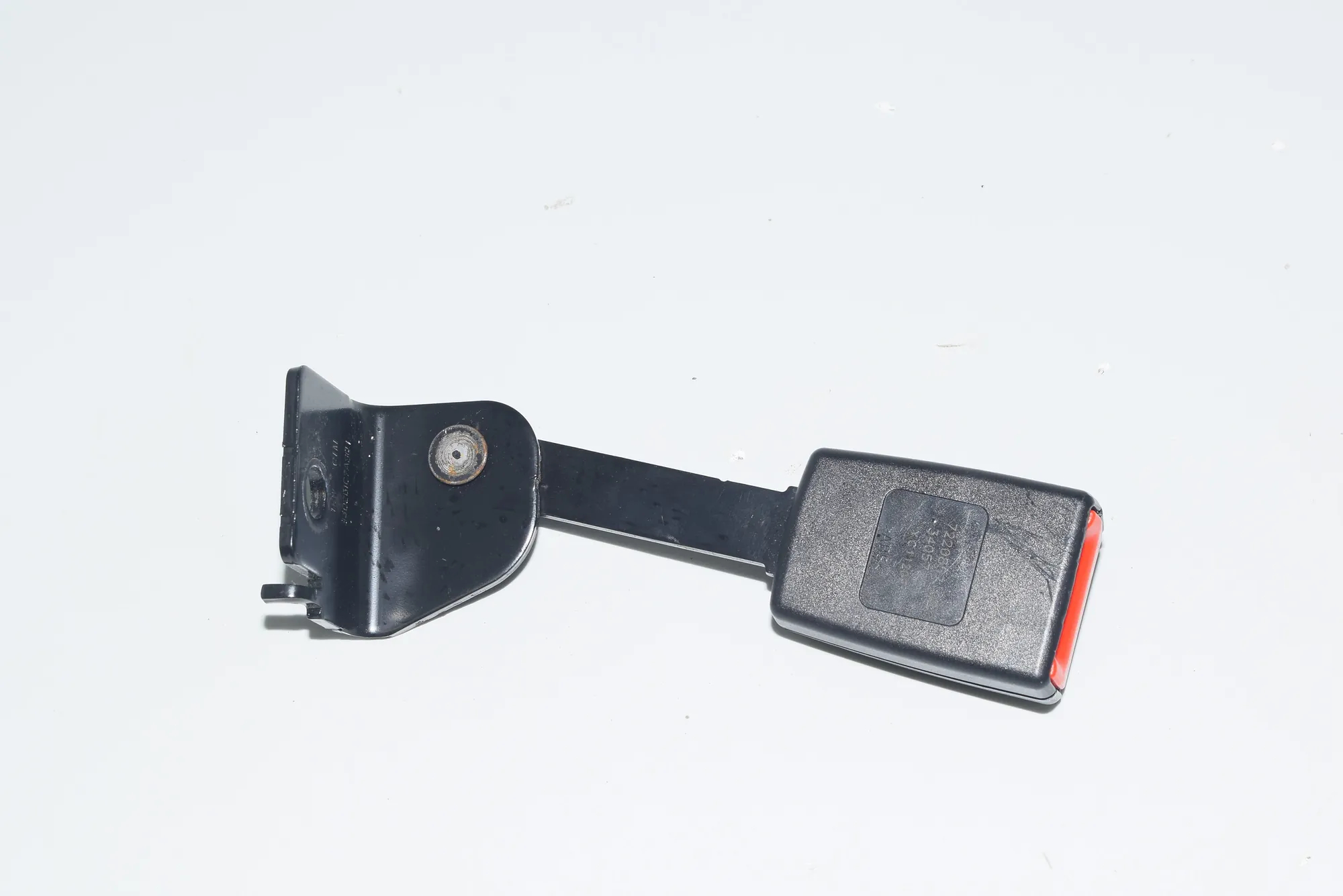 Rear Right Seat Buckle – OEM 7220857 · BMW 7 (F01, F02) 730 d 2009 – 5
