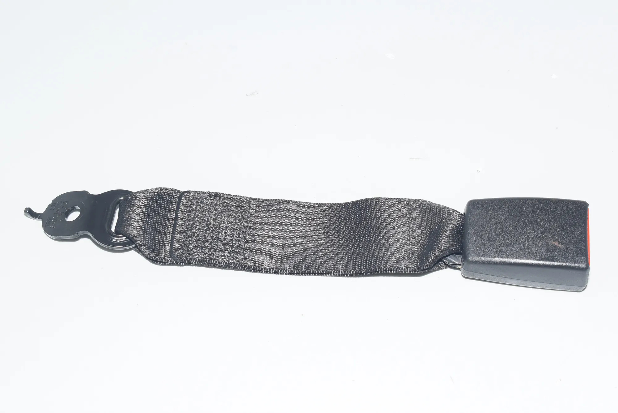 Rear Middle Seat Buckle – OEM 9119611 · BMW 7 (F01, F02) 730 d 2009 – 2