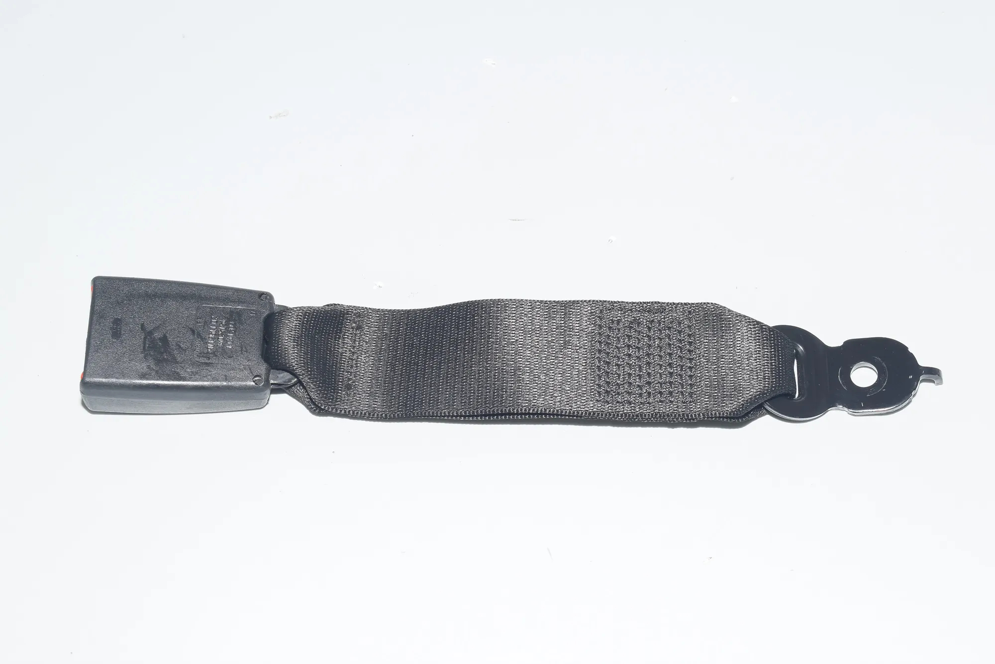 Rear Middle Seat Buckle – OEM 9119611 · BMW 7 (F01, F02) 730 d 2009 – 4