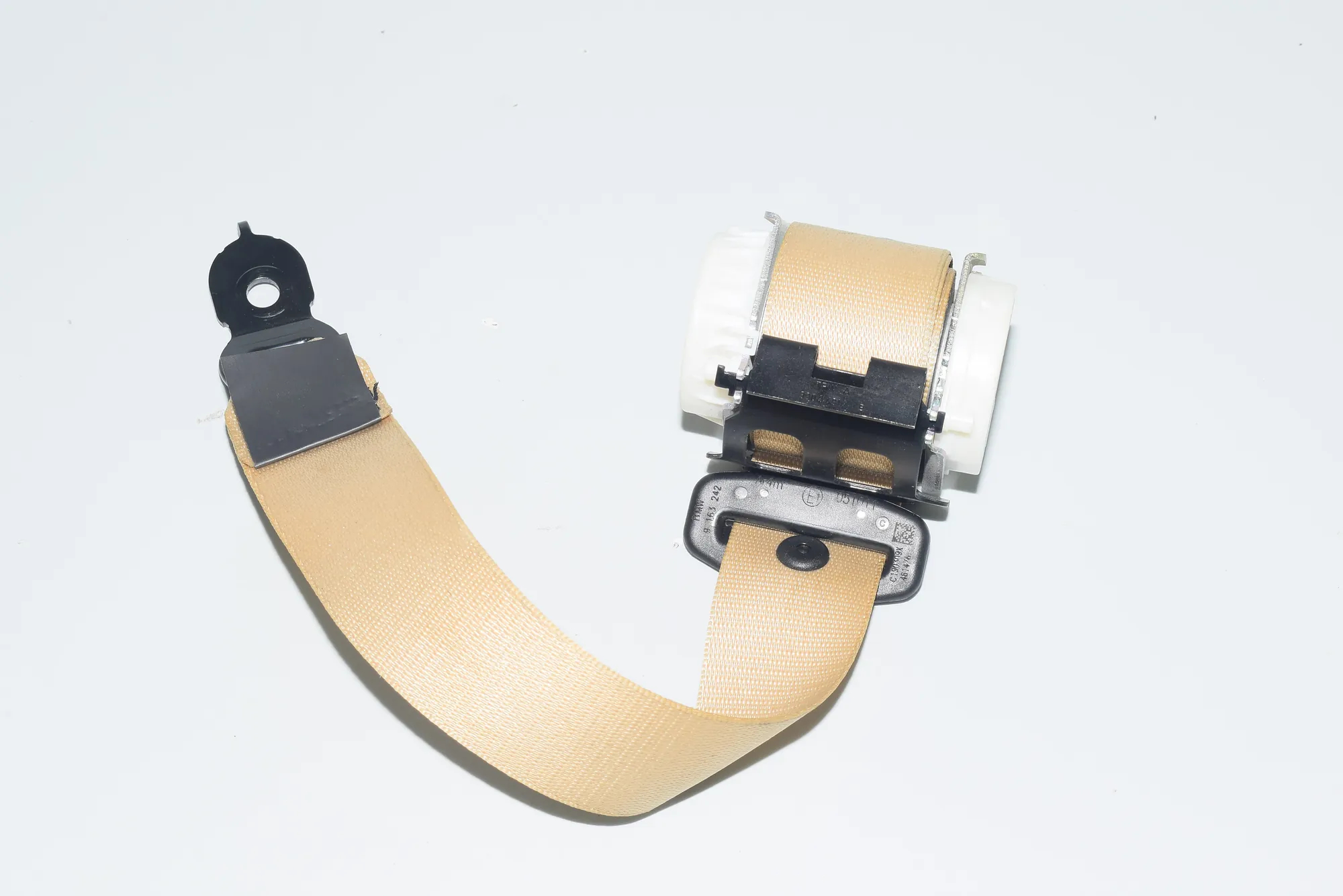 Rear Middle Seatbelt – OEM 9163242 · BMW 7 (F01, F02) 730 d 2009 – 3