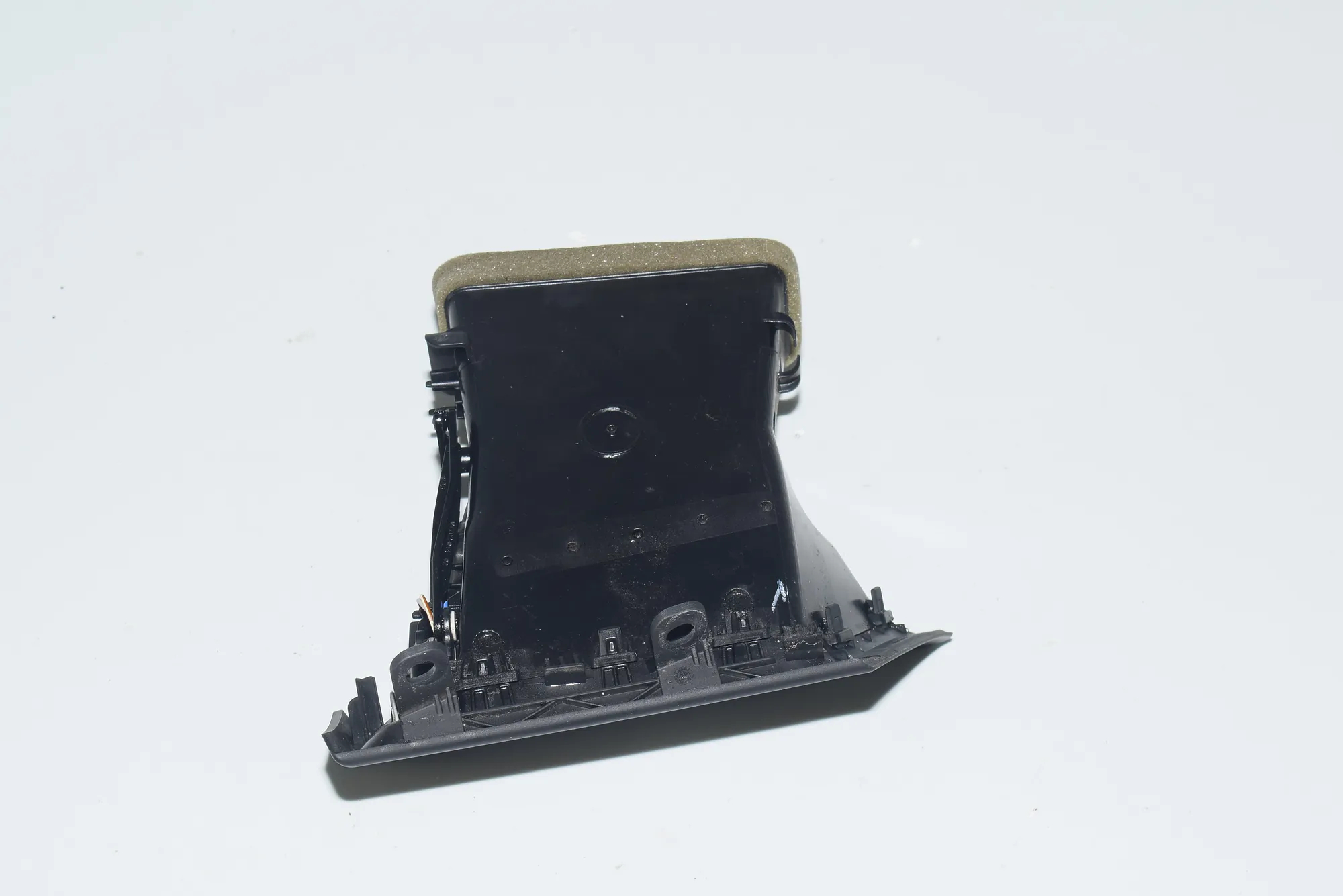 Dashboard Air Vents – OEM 9112150 · BMW 7 (F01, F02) 730 d 2009 – 2