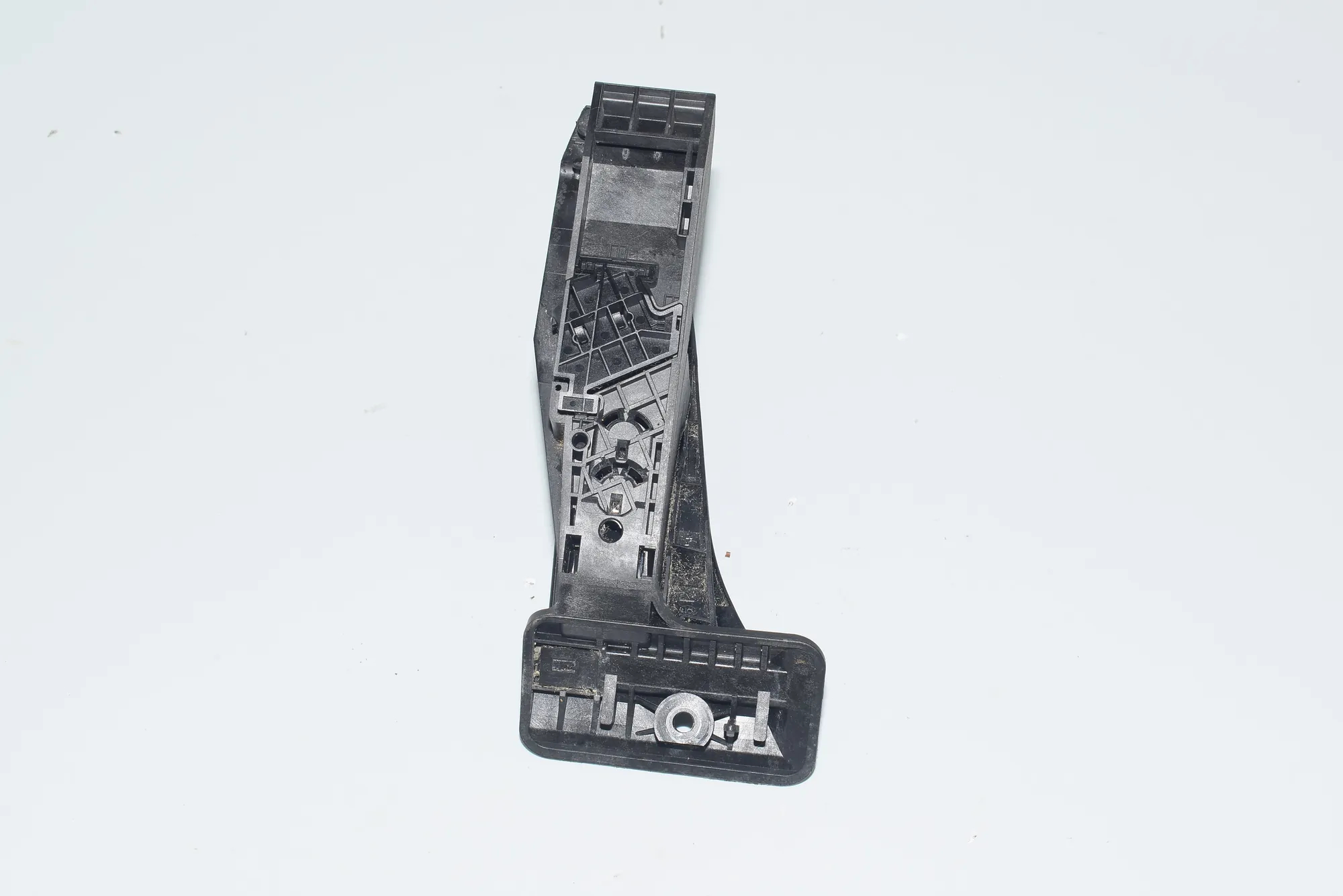 Throttle Pedal – OEM 6788632 · BMW 7 (F01, F02) 730 d 2009 – 2