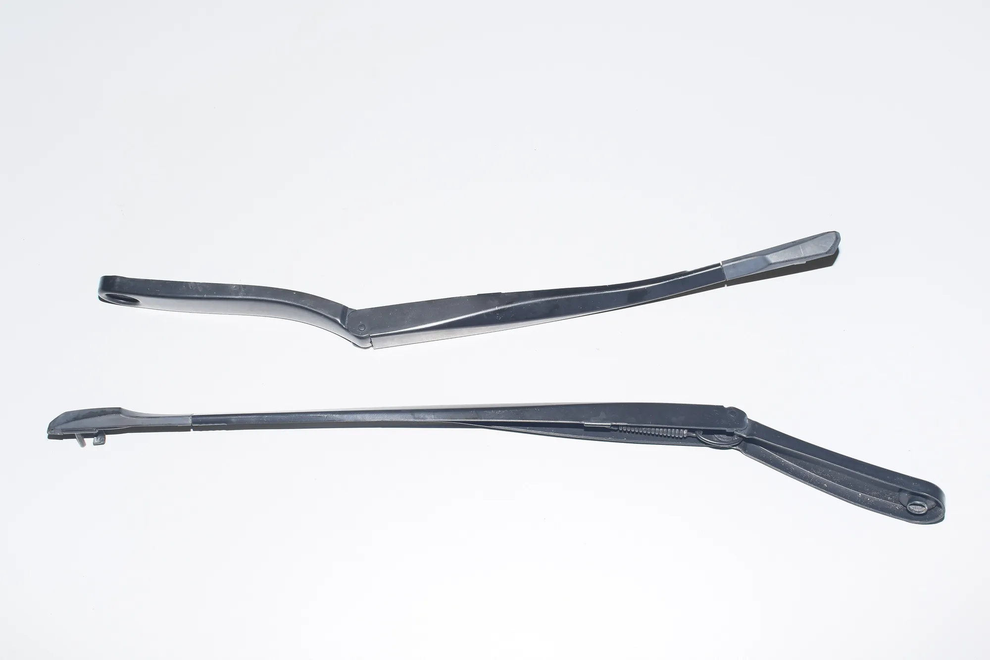 Front Wiper Arms – OEM 7182459 · BMW 7 (F01, F02) 730 d 2009