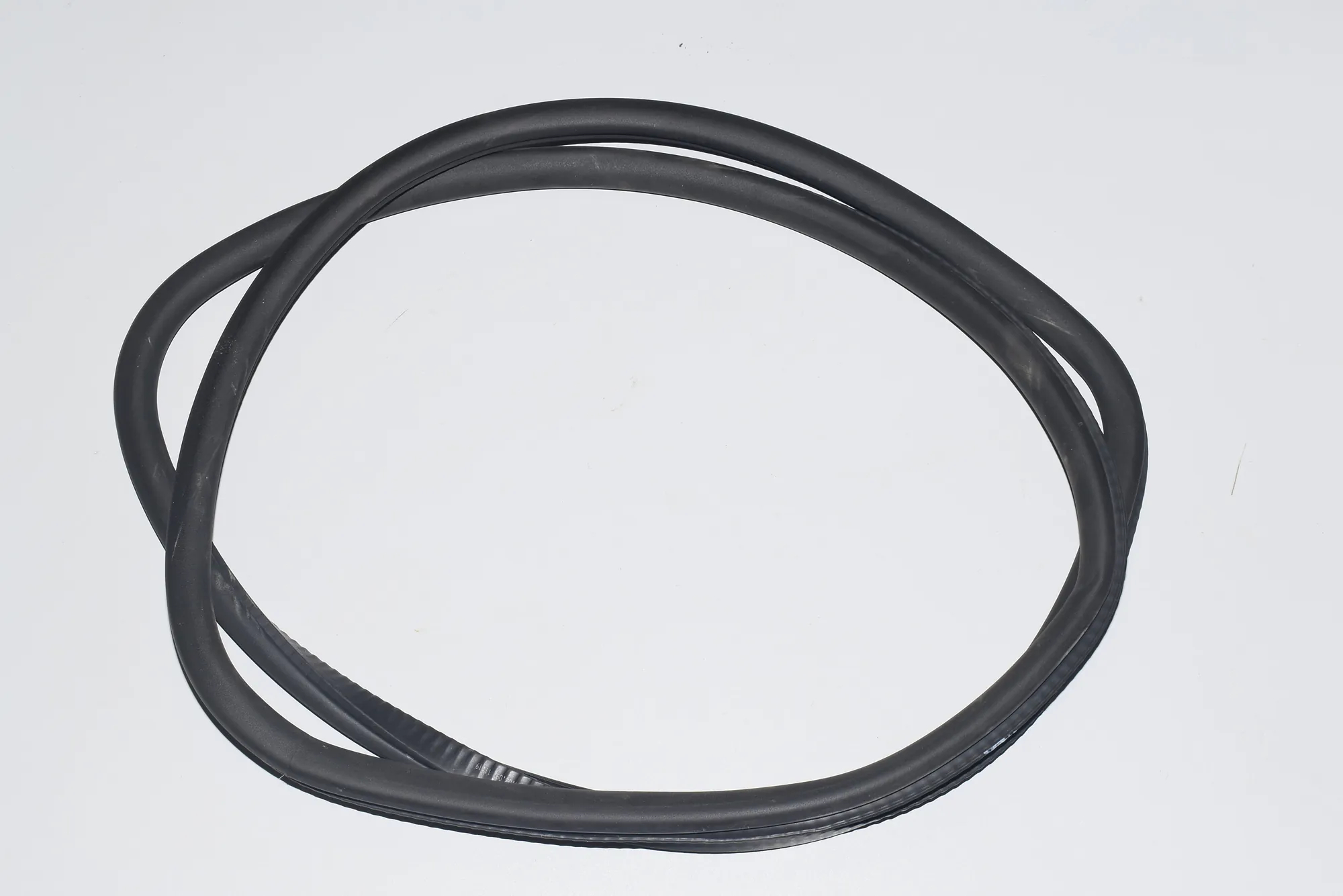 Rear Left Door Seal Rubber – OEM 7178029 · BMW 7 (F01, F02) 730 d 2009 – 3