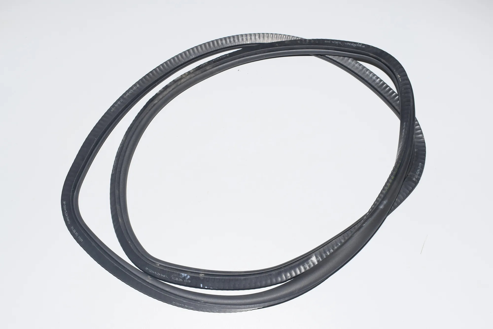 Rear Left Door Seal Rubber – OEM 7178029 · BMW 7 (F01, F02) 730 d 2009 – 2