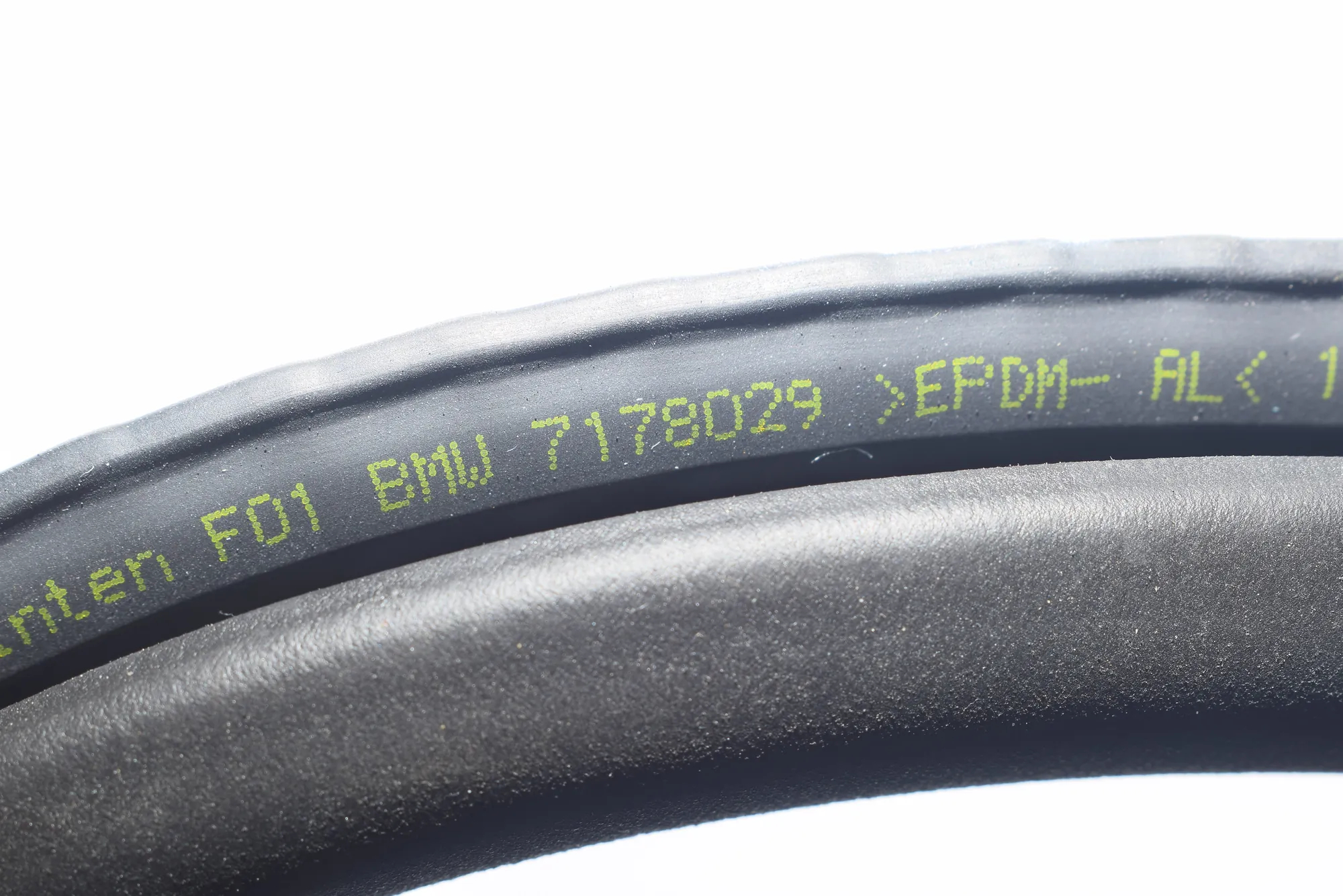 Rear Right Door Seal Rubber – OEM 7178029 · BMW 7 (F01, F02) 730 d 2009 – 4