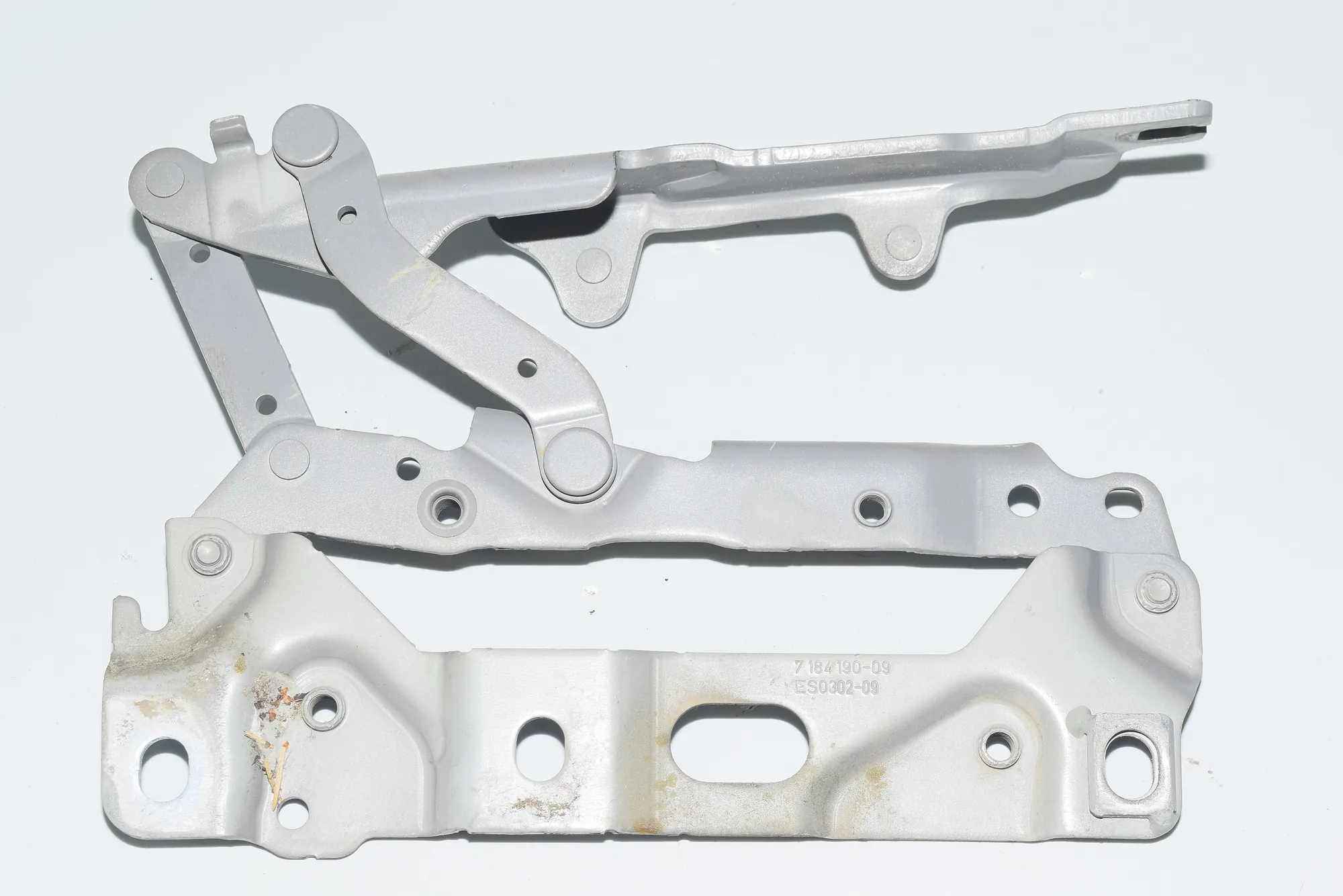 Front Right Bonnet Hinge – OEM 7184190 · BMW 7 (F01, F02) 730 d 2009 – 5