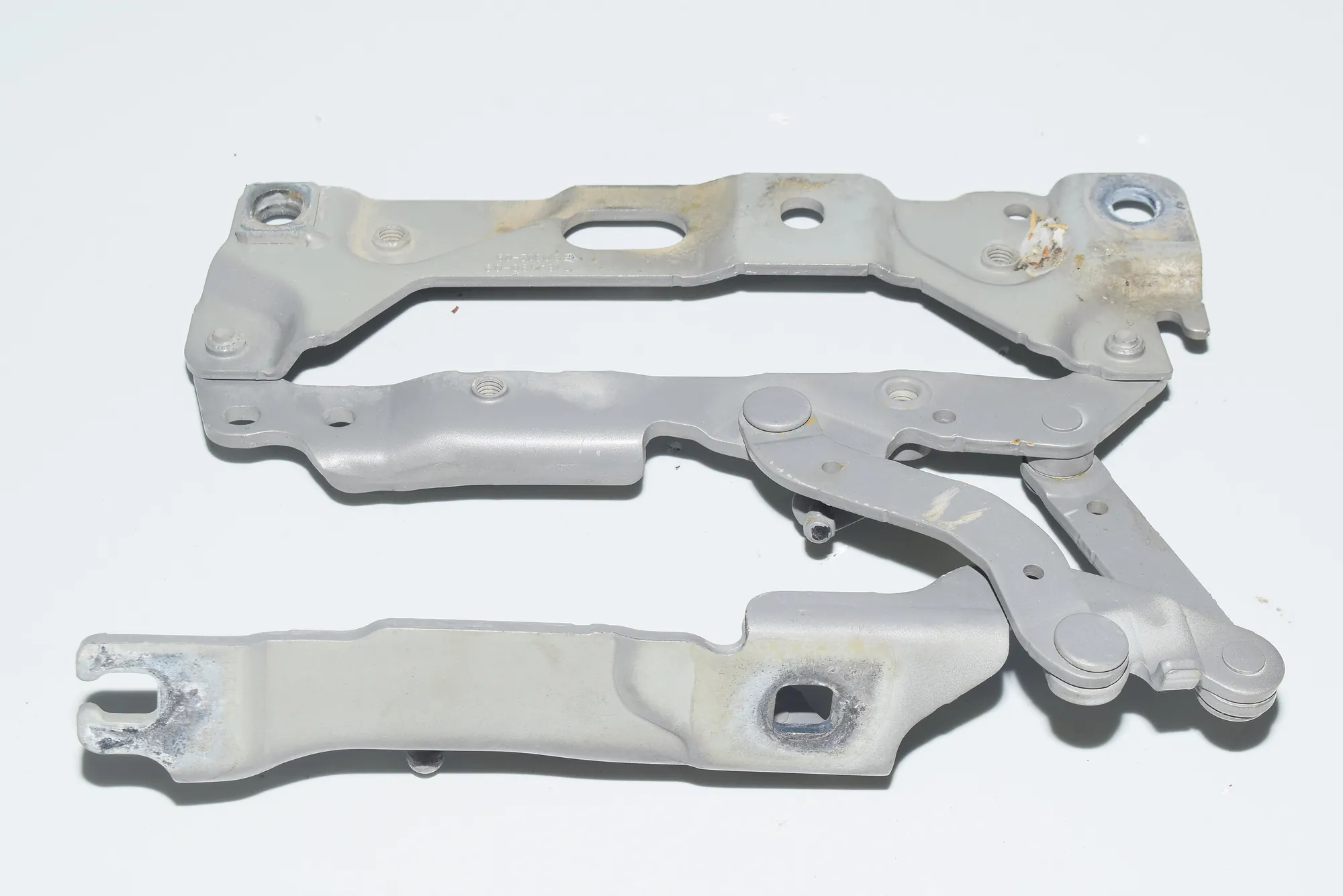 Front Right Bonnet Hinge – OEM 7184190 · BMW 7 (F01, F02) 730 d 2009 – 3