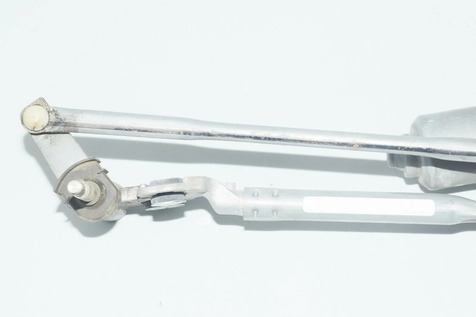 Front Windshield Wiper Mechanism – OEM 7292653 · BMW X5 (F15, F85) BMW X5 (F15, F85) 2014 – 3