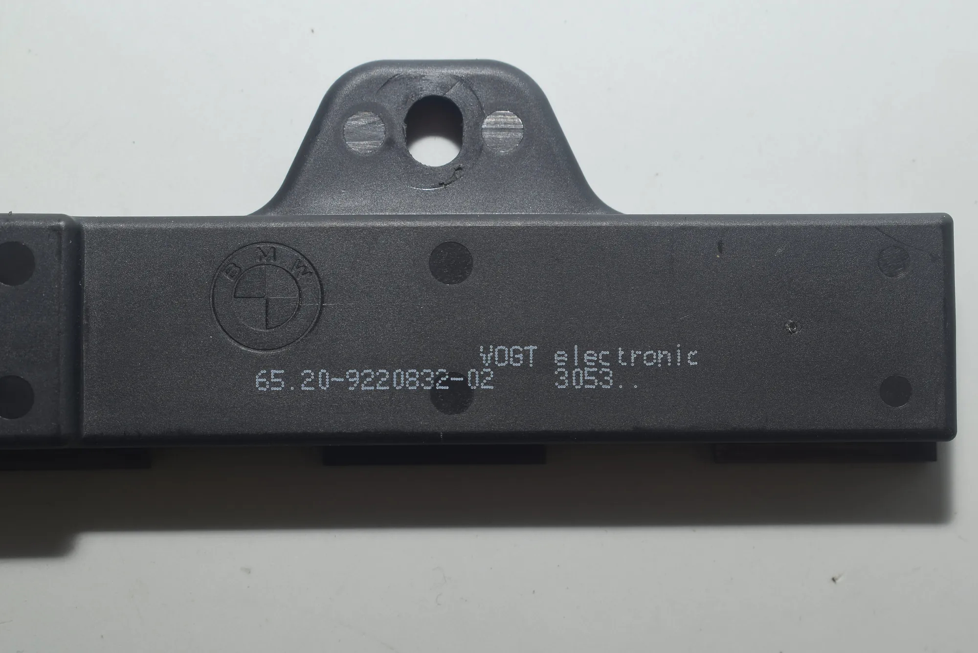 Antenna – OEM 9220832 · BMW 1 (F20) BMW 1 (F20) 2015 – 5