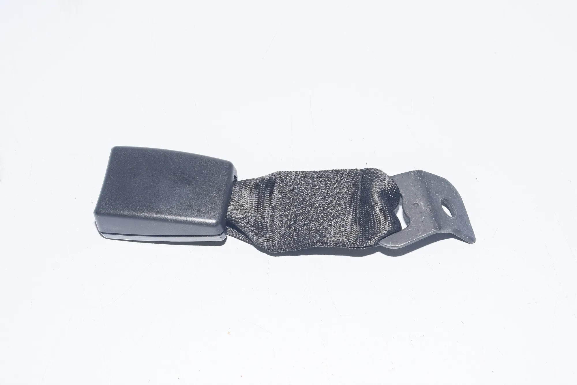 Rear Left Seat Buckle – OEM 9117261 · BMW 1 Coupe (E82) 123 d 2011 – 4