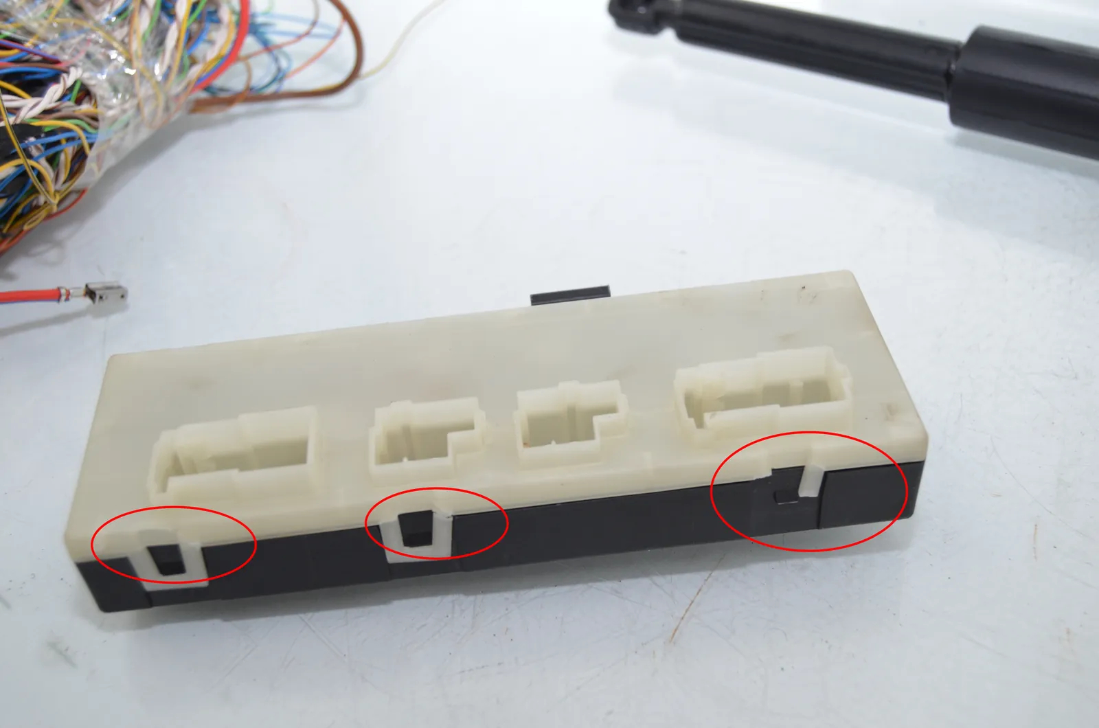 Electric Tailgate Opening Kit – OEM 7430626 · BMW 3 Touring (G21) (2019 - -) 320 d 2024 – 2