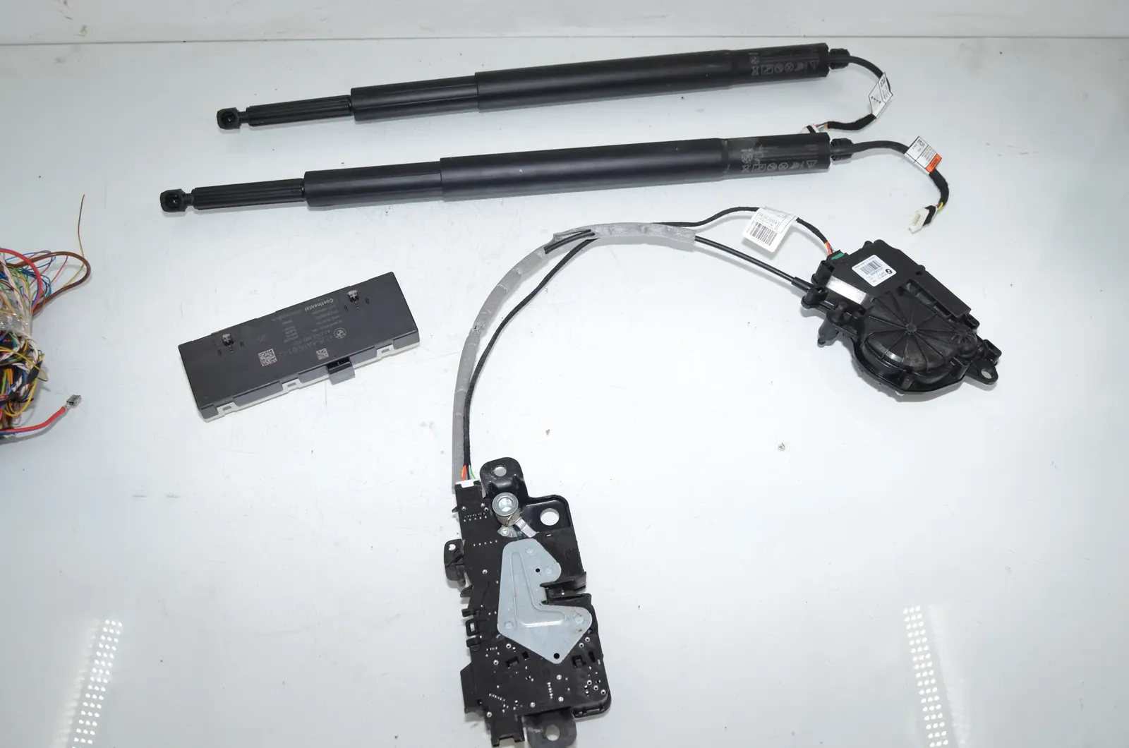 Electric Tailgate Opening Kit – OEM 7430626 · BMW 3 Touring (G21) (2019 - -) 320 d 2024 – 5