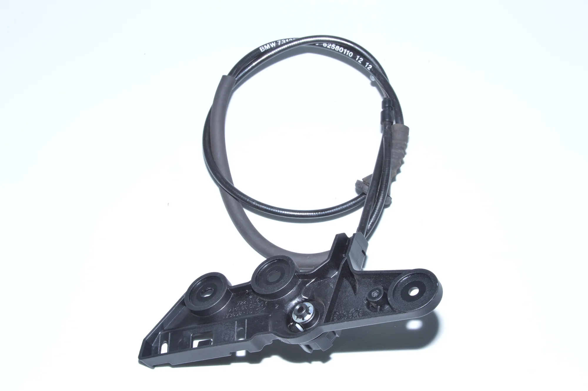 Bonnet Lock Cable – OEM 7221914 · BMW 3 (F30, F80) 320 d 2012