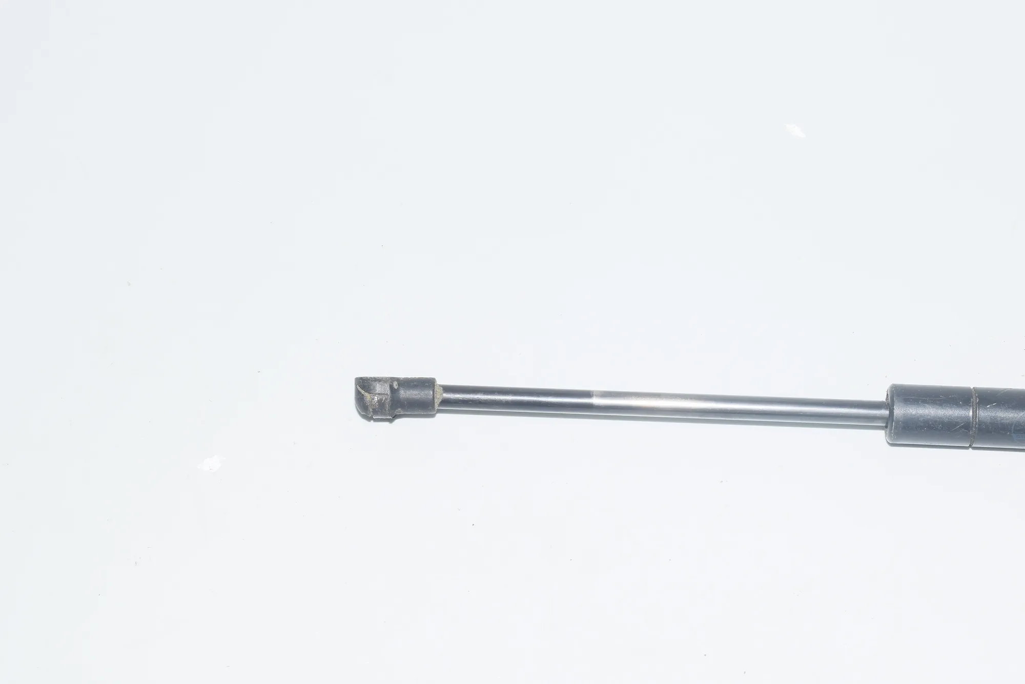Front Left Bonnet Strut – OEM 8174866 · BMW 5 (E39) BMW 5 (E39) 2000 – 4